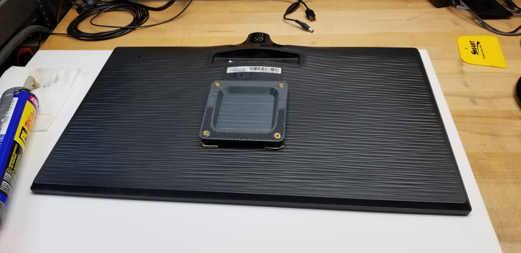 Adhesive Mount 100mm VESA Adapter by Mac Pierce | Download free STL ...