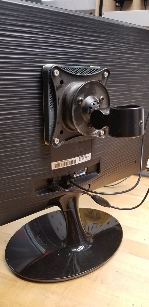 Adhesive Mount 100mm VESA Adapter by Mac Pierce | Download free STL ...