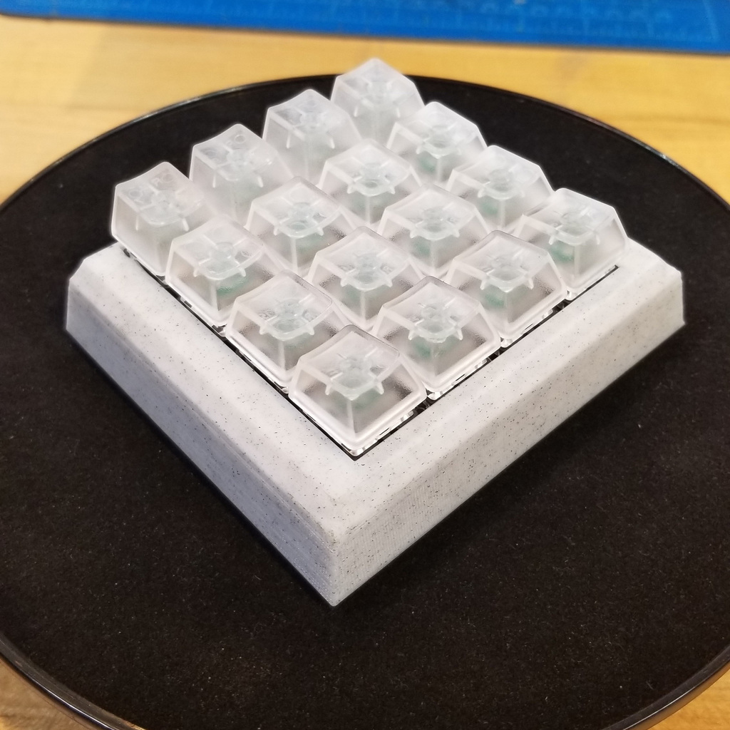 16 Key Case