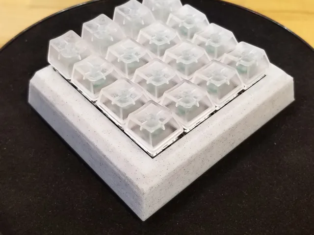 16 Key Case