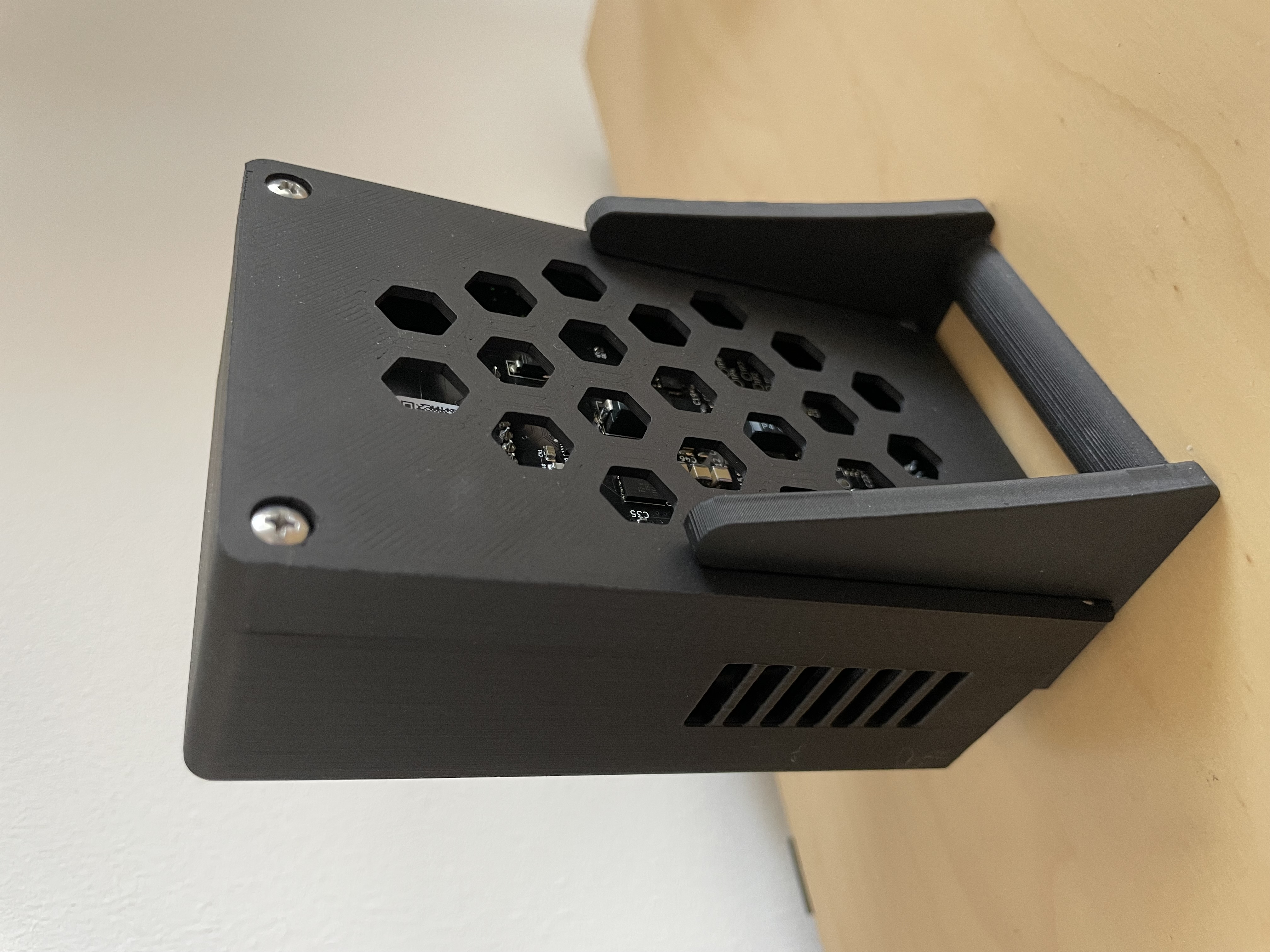 Miniatura 3 do modelo 3D Nerdaxe Case with Stand