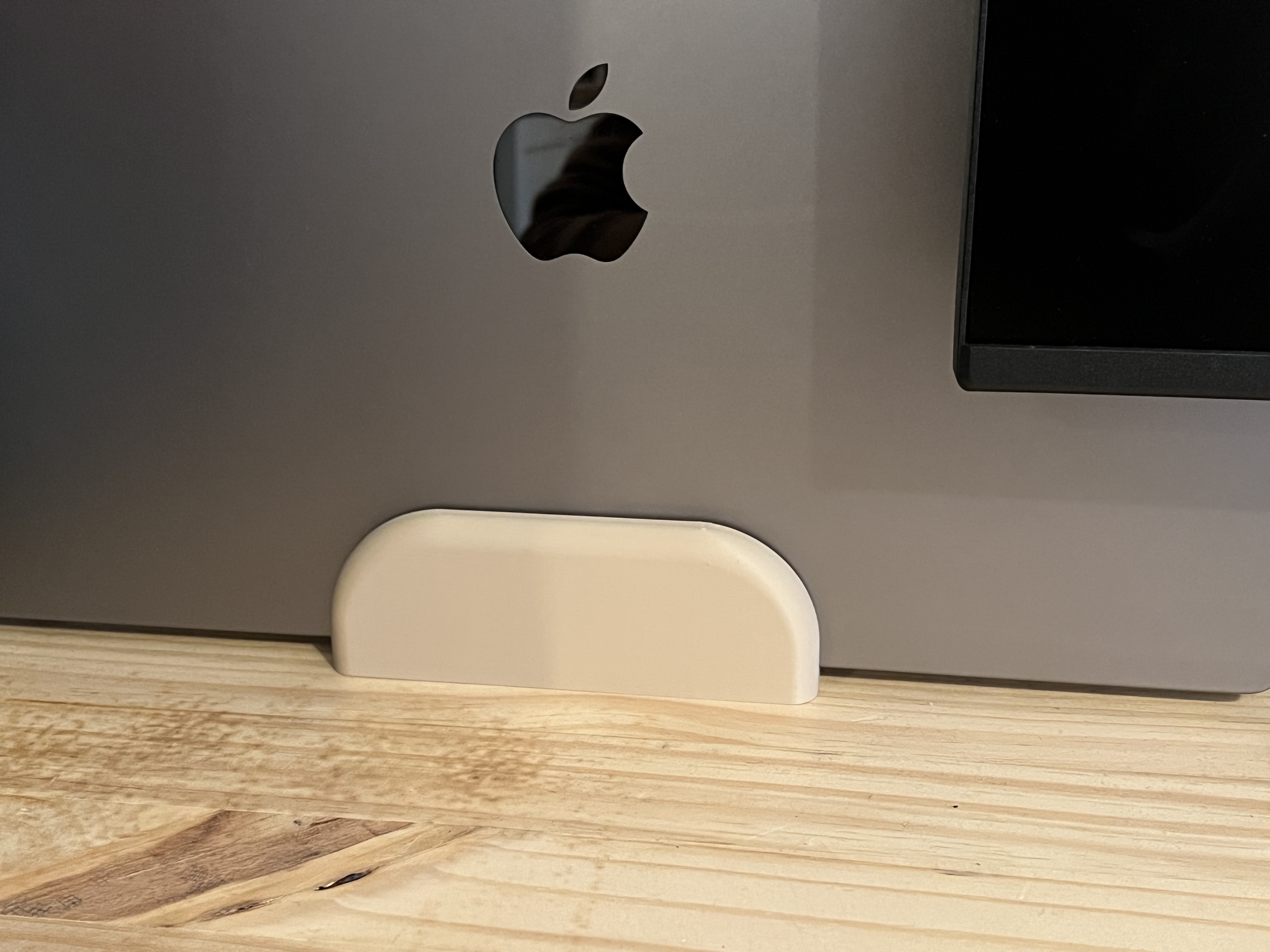 Macbook stand support