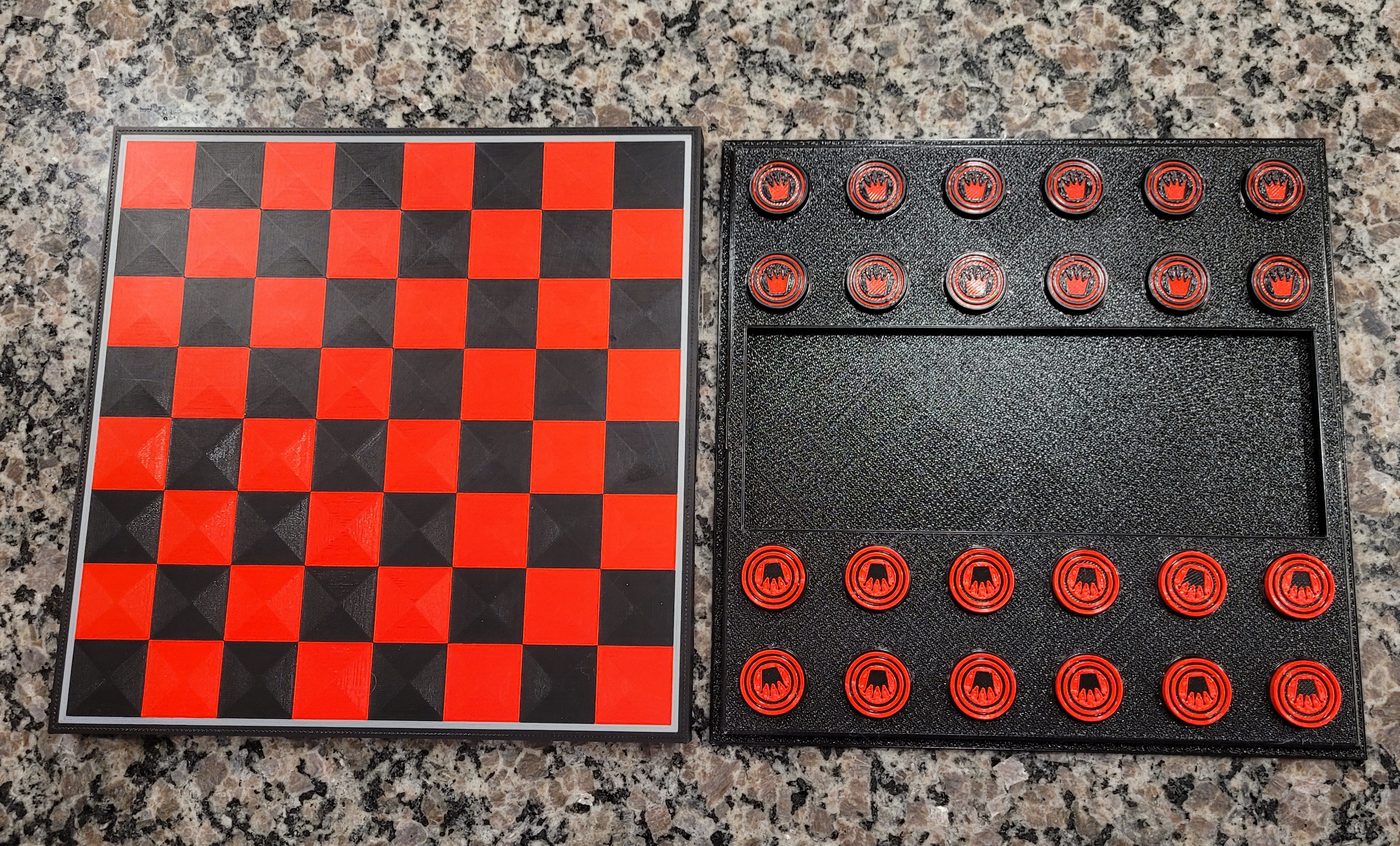 Checkers Game with Game Piece Storage (MMU)