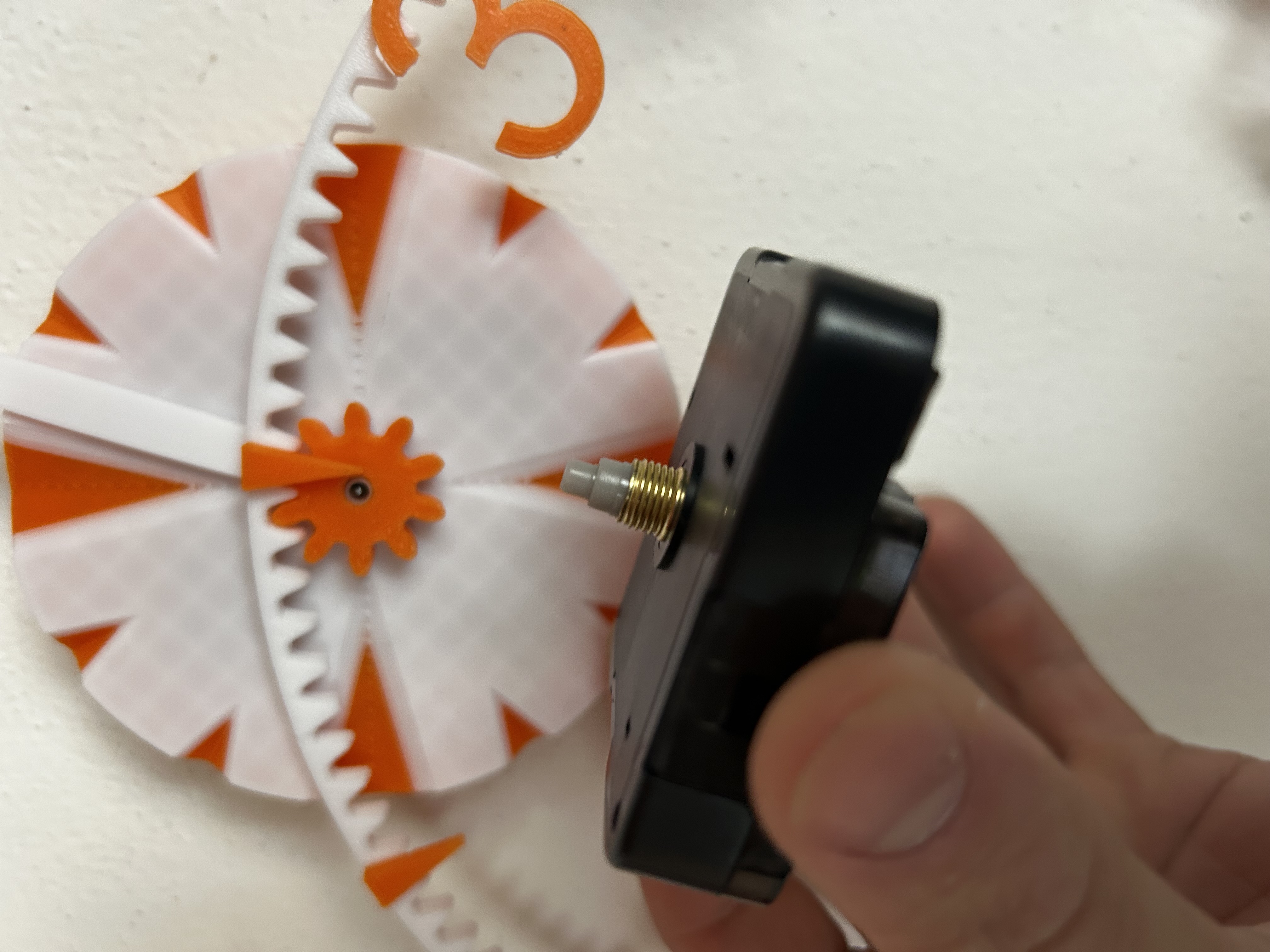 Miniatura 6 do modelo 3D Gravity gear clock