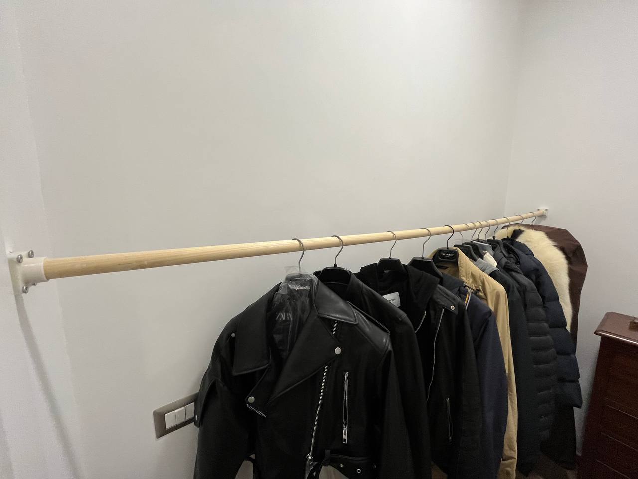 coat hanger hook — thumbnail 5