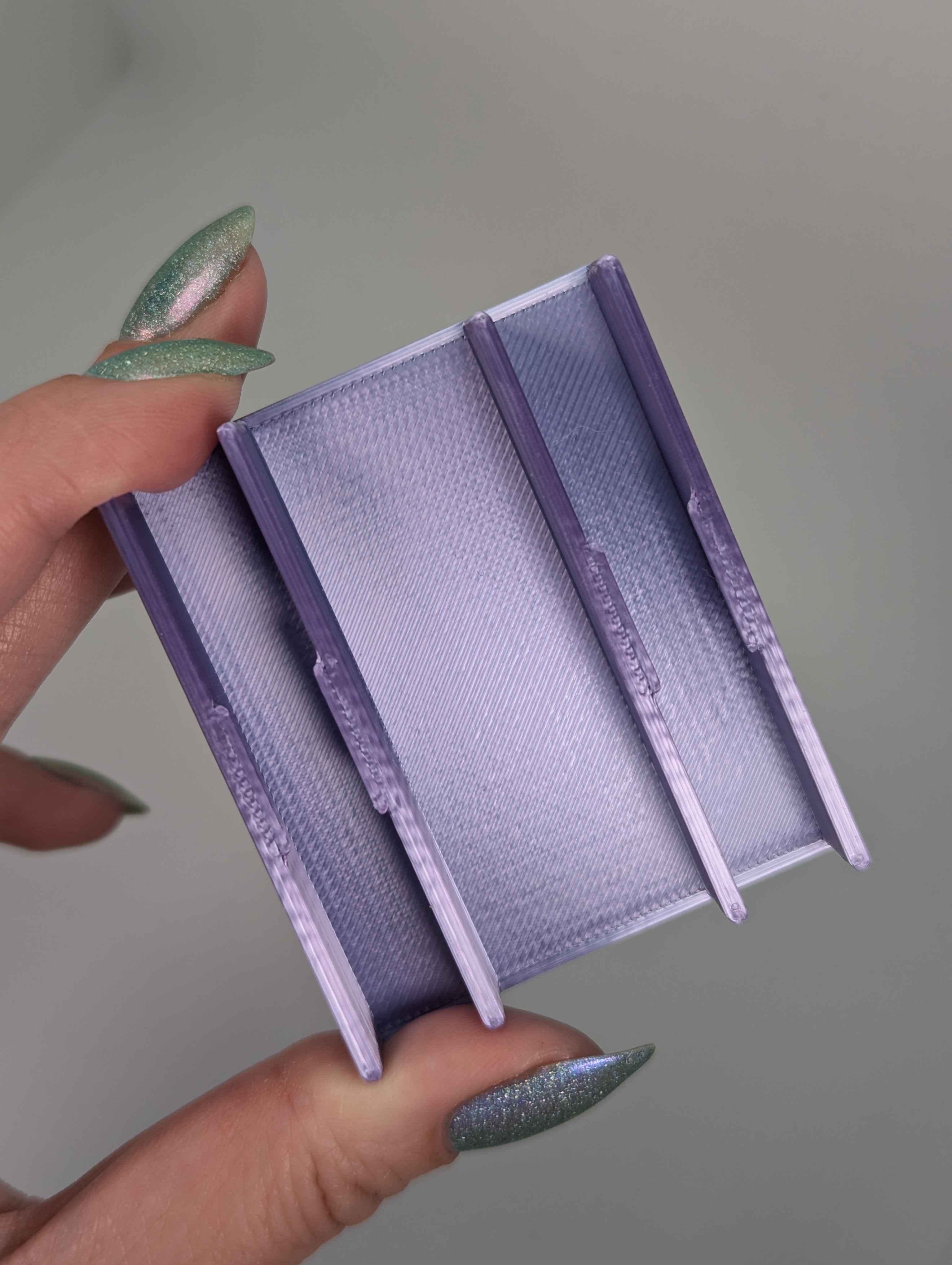Magnetic Mani Nail Polish Velvet Effect Magnet Holder