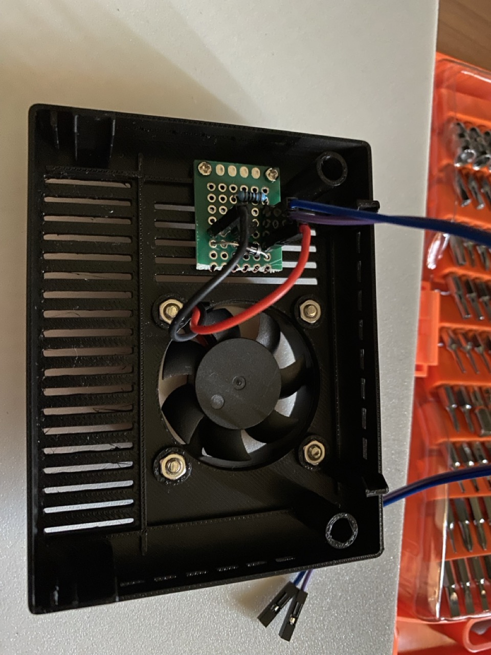 Raspberry Pi 3 display case fan support by Wiz | Download free STL ...