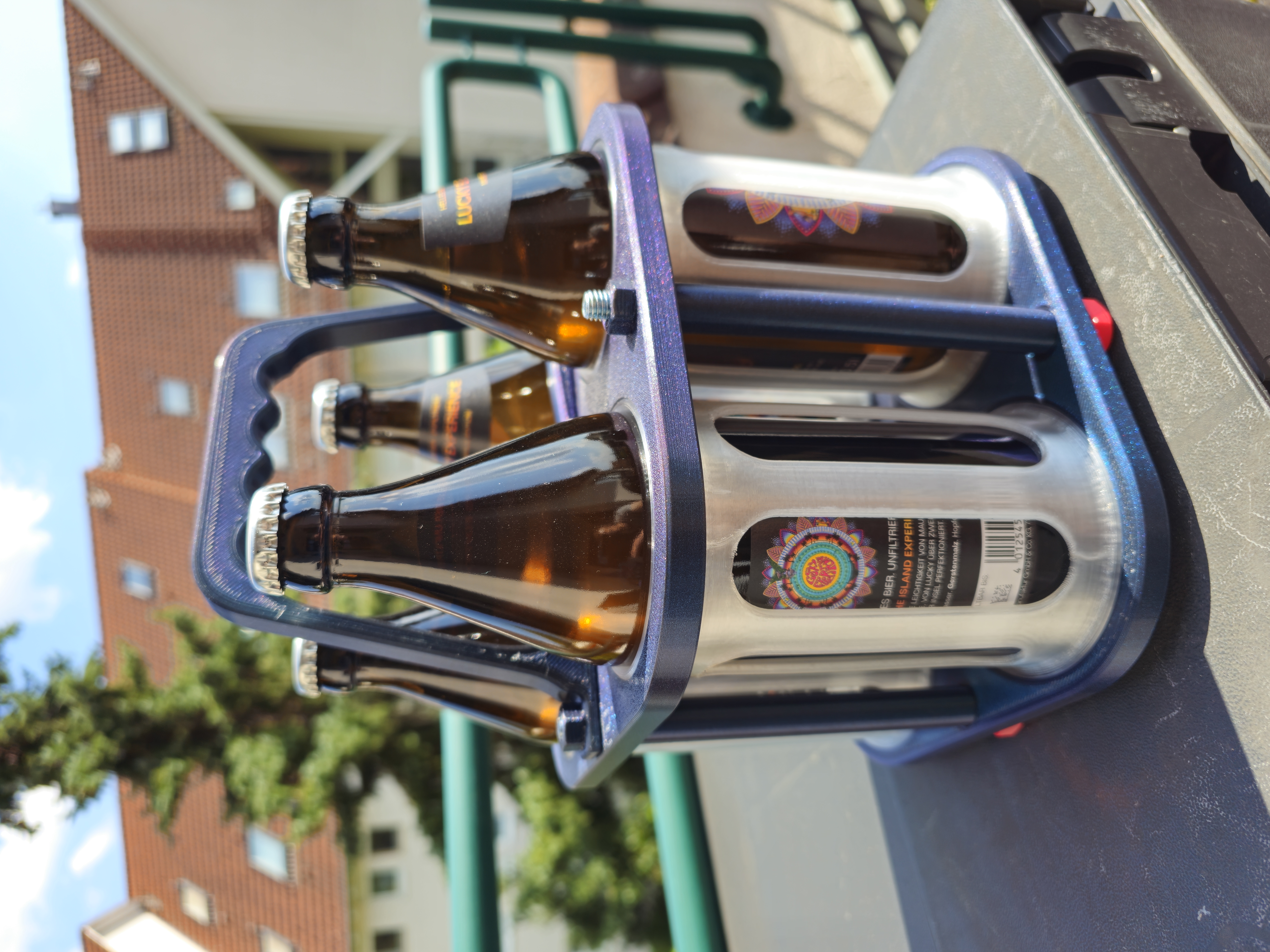 Beer bottle carrier for 4 Euro bottles