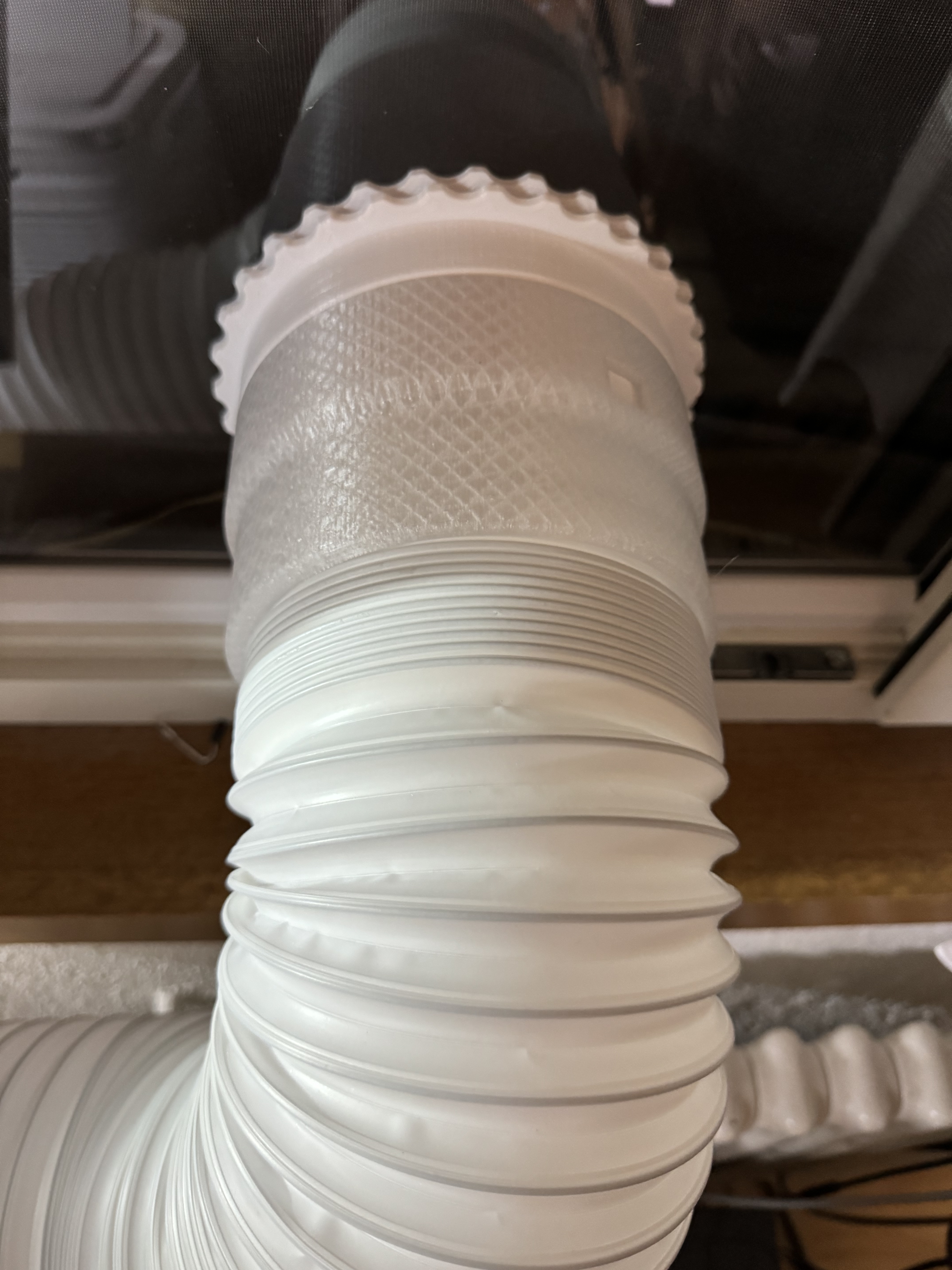 Electrolux/AEG AC Hose Window Mount with QuickConnect
