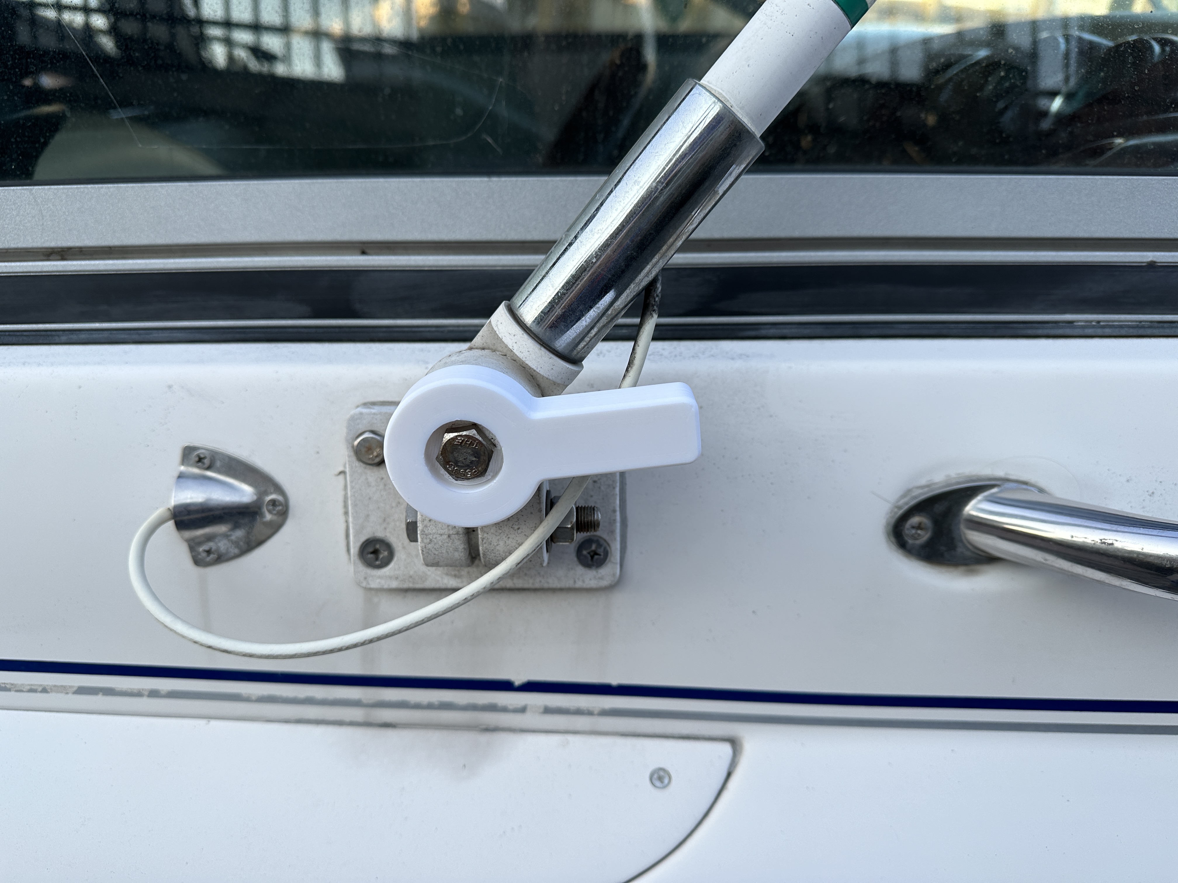 Boat VHF antenna