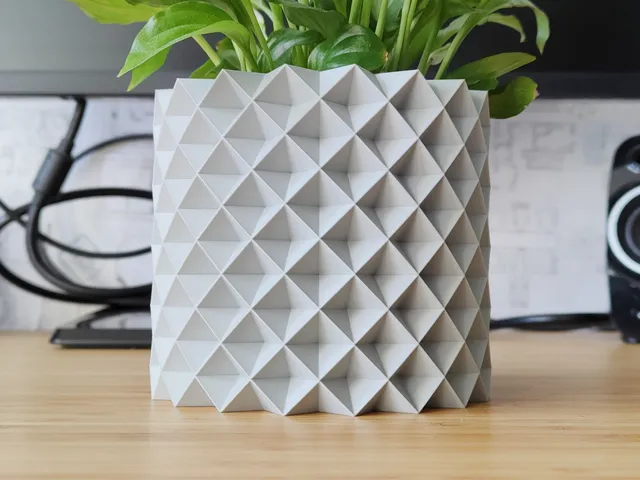 Quartz Plant pot and Planter - Vase mode design