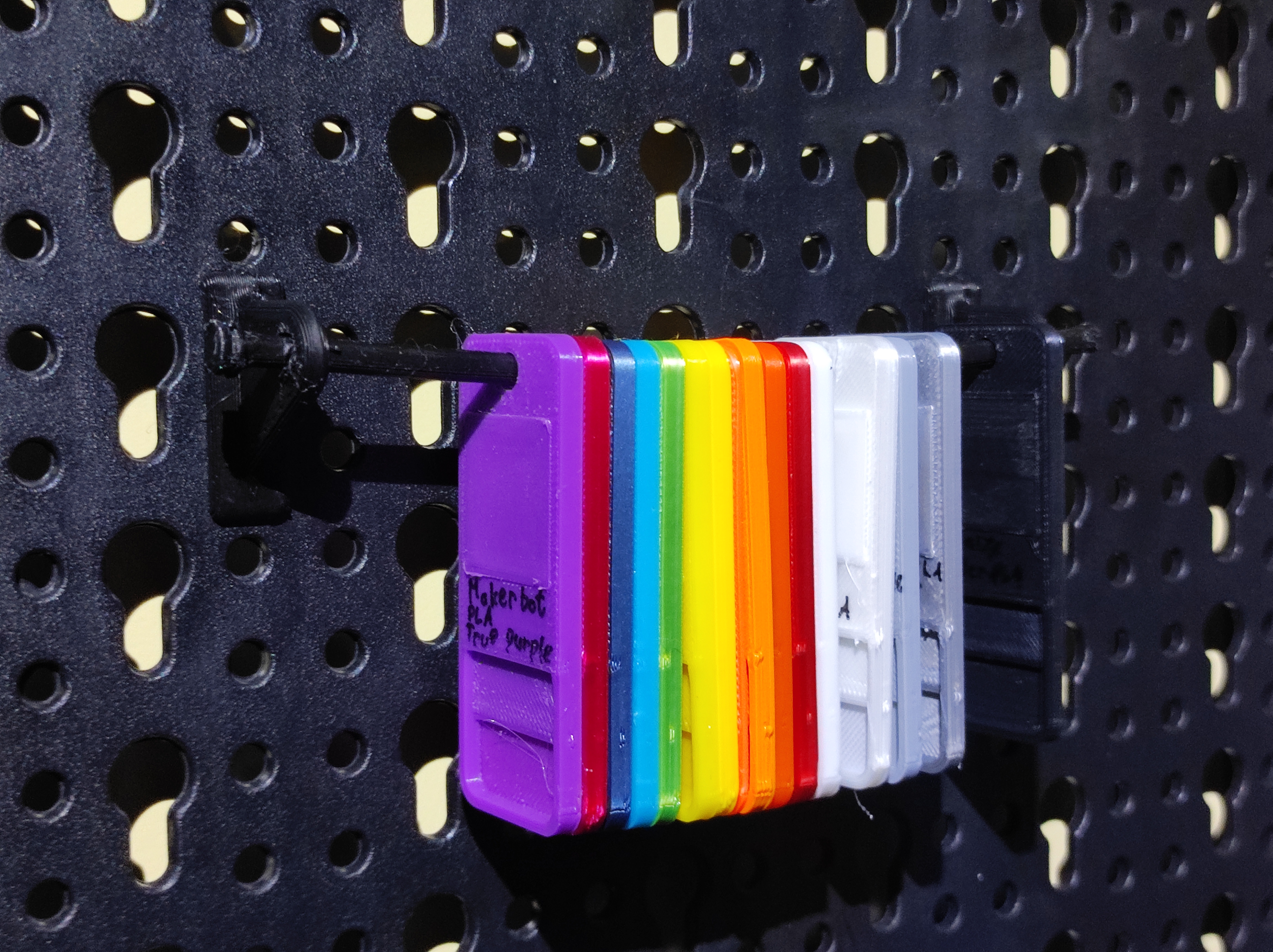 Parkside pegboard filament sample holder