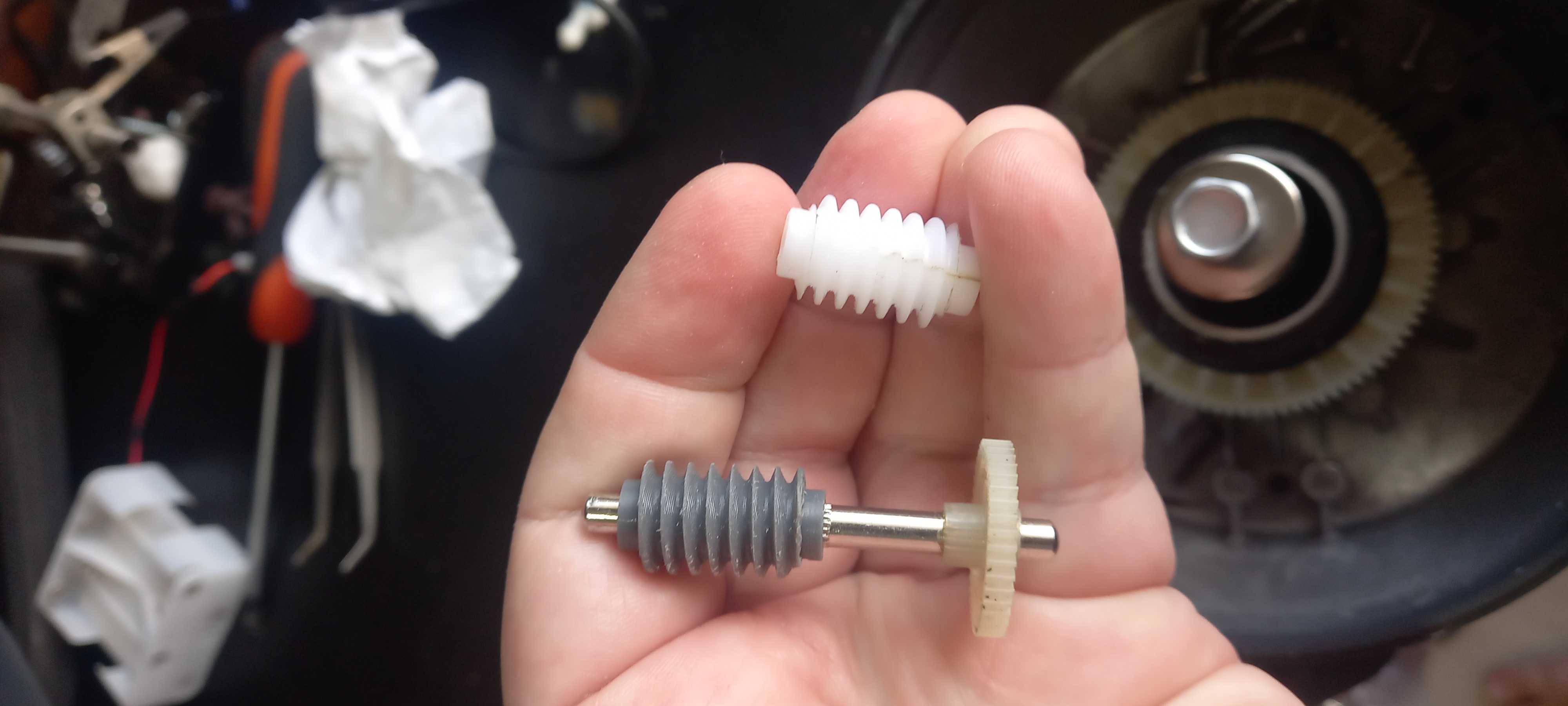 Meade Telescope DS2000 Worm gear and thubscrew