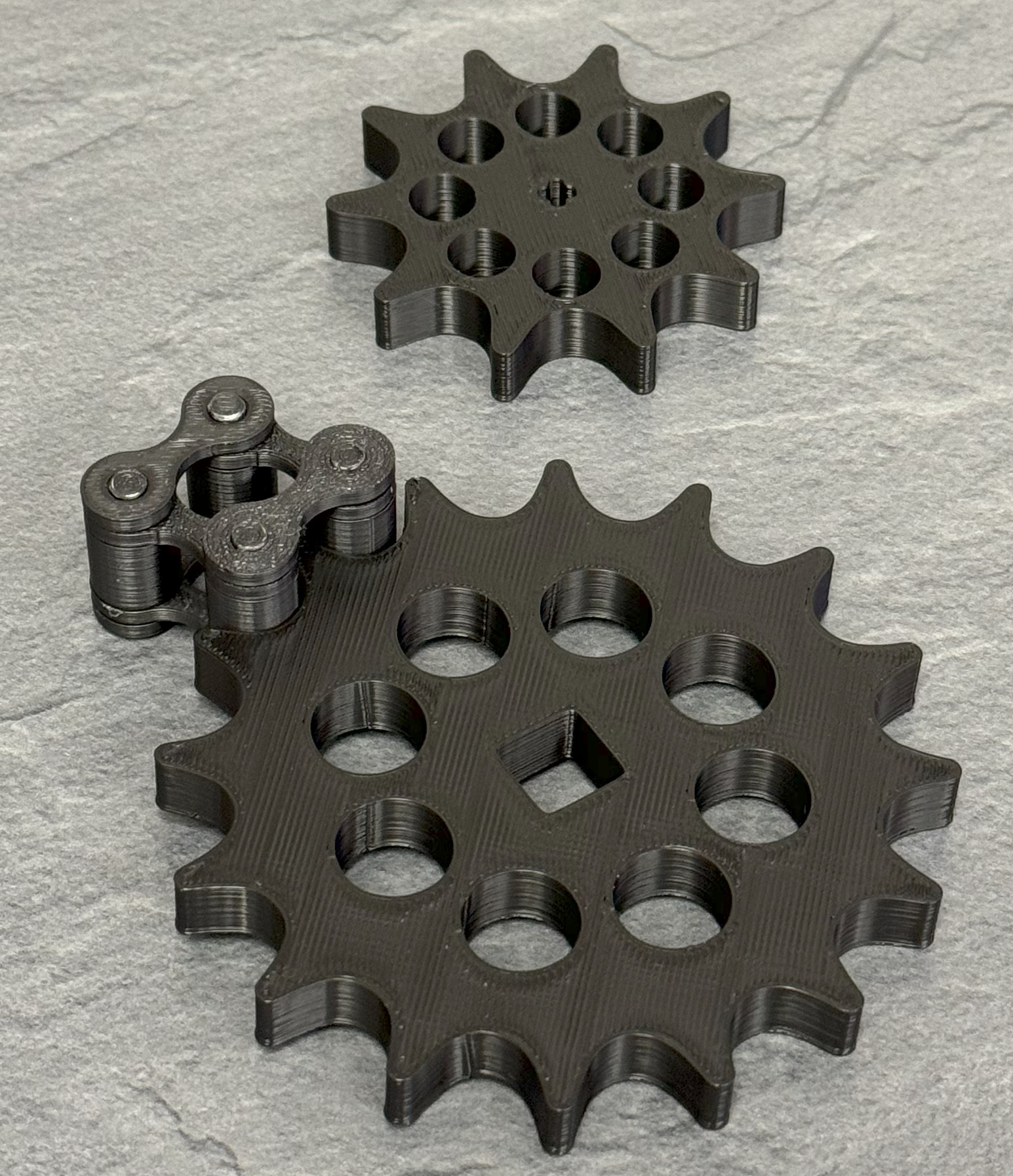 Sprockets for drive chain by Rego Download free STL model