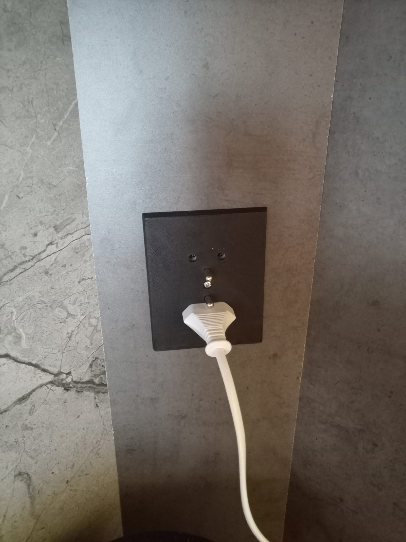 Electrical contact, EU plug with grounding
