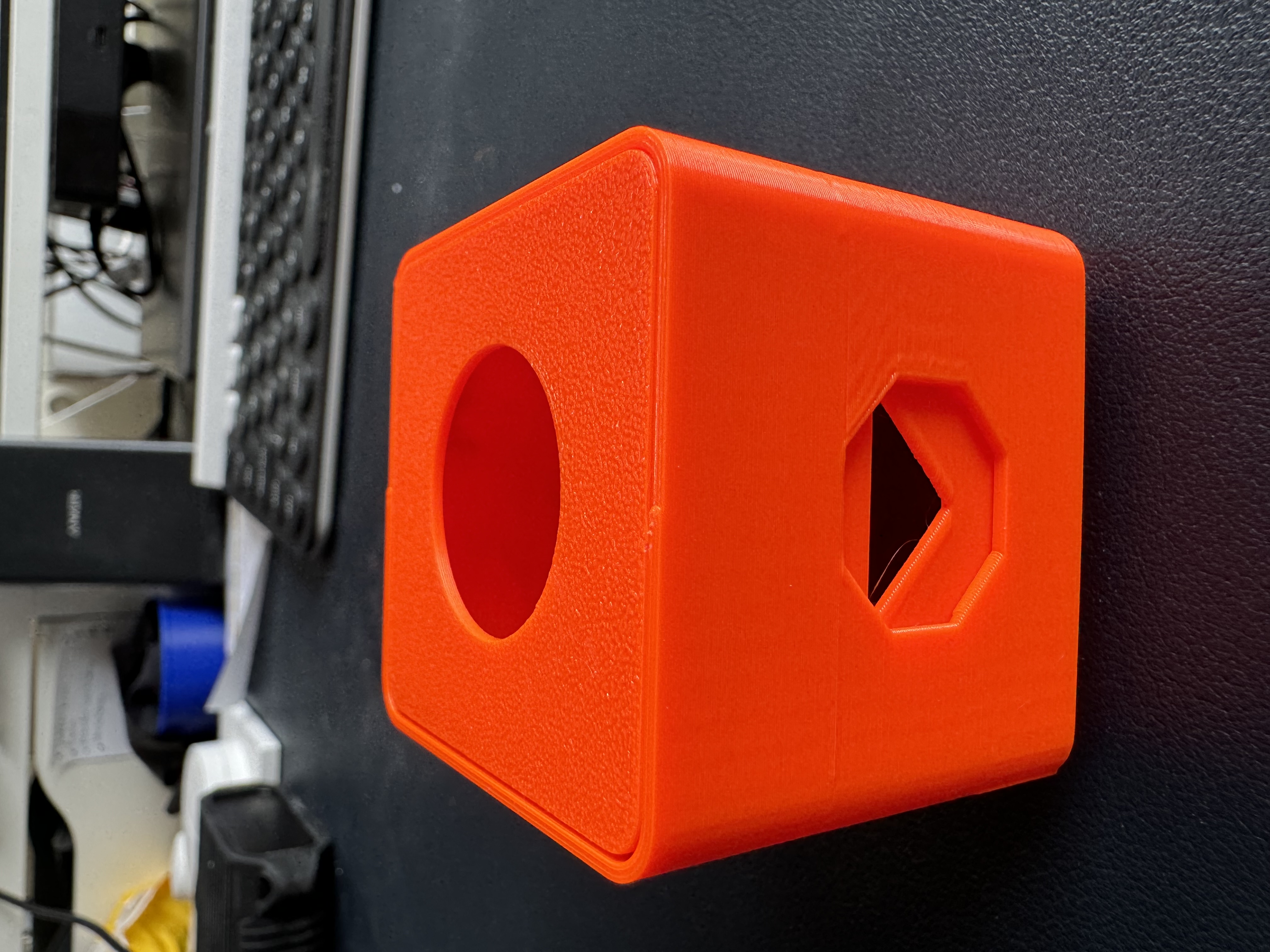 Miniatura 4 do modelo 3D Inter Printer Accuracy Test Cube