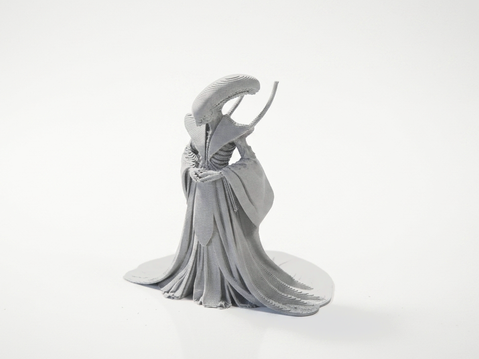 Alien Xenomorph Robed Figure Sci-Fi 3D Printable