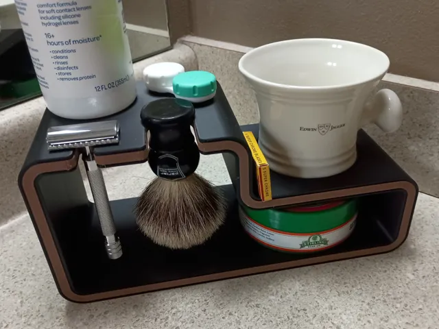 Large Shaving Kit Stand/Organizer for Double-Edge Razors