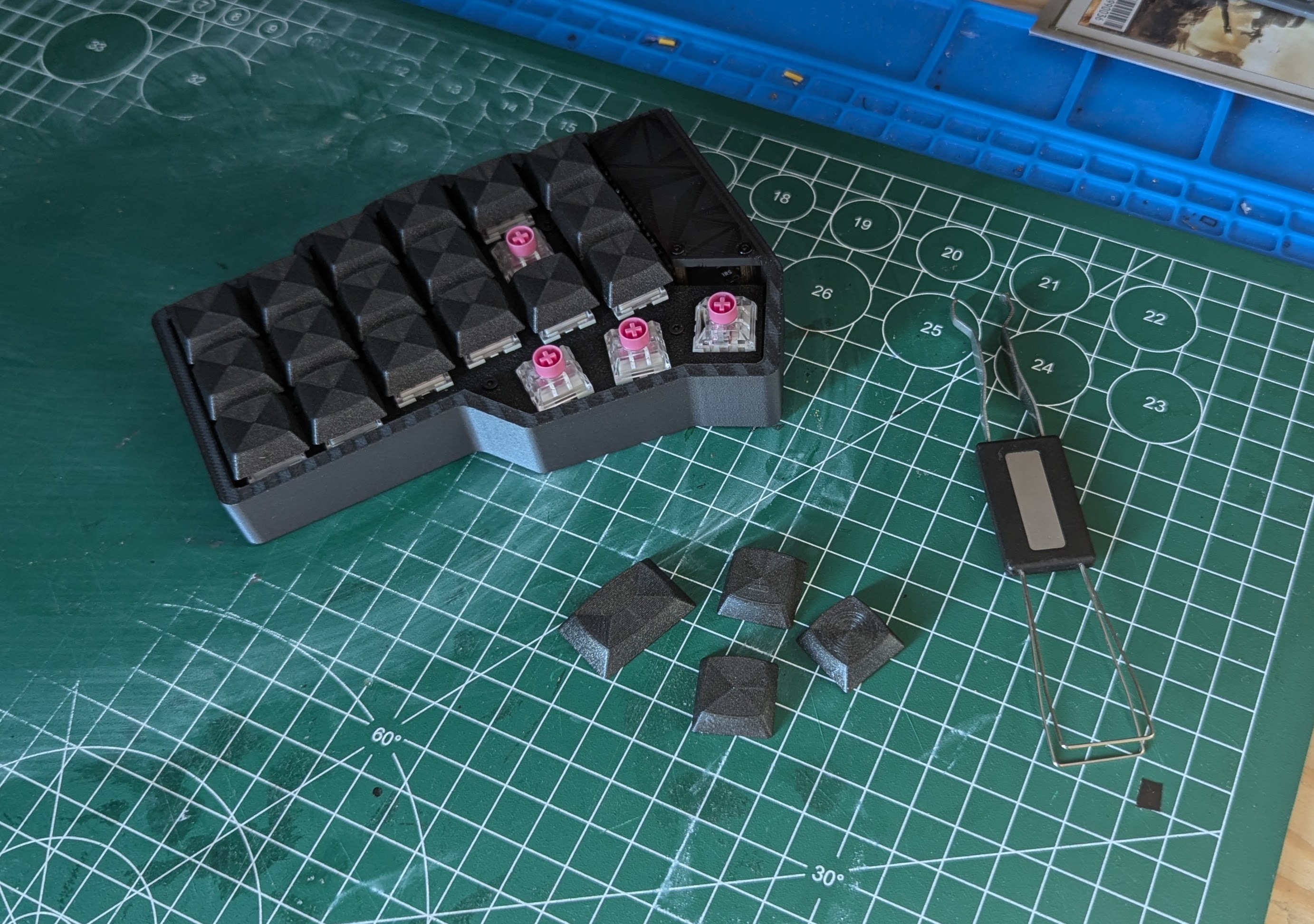 mfp-dsa-ish-flat-keycaps-by-xevakhan-download-free-stl-model