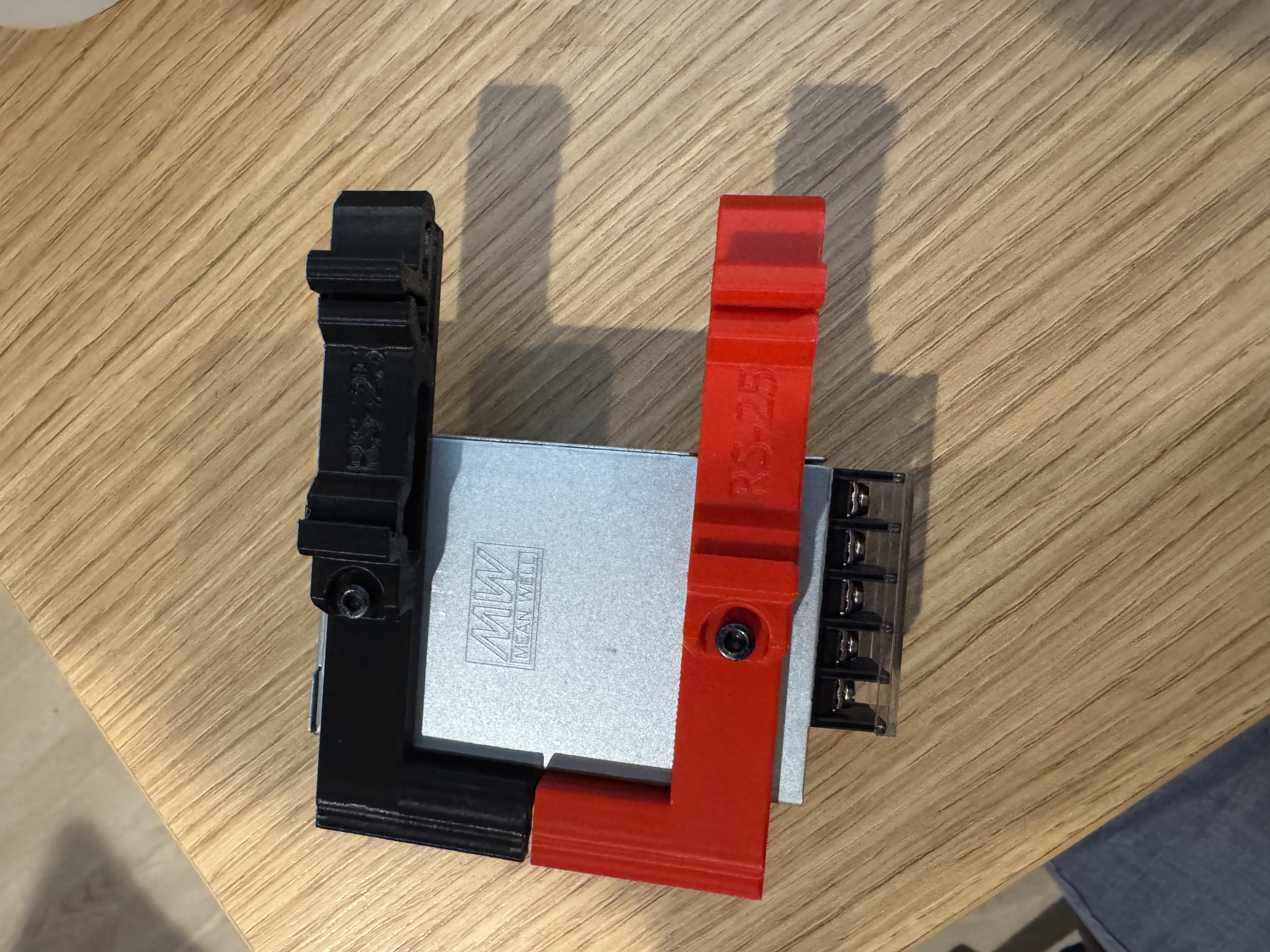 RS-25 Offset DIN Mount