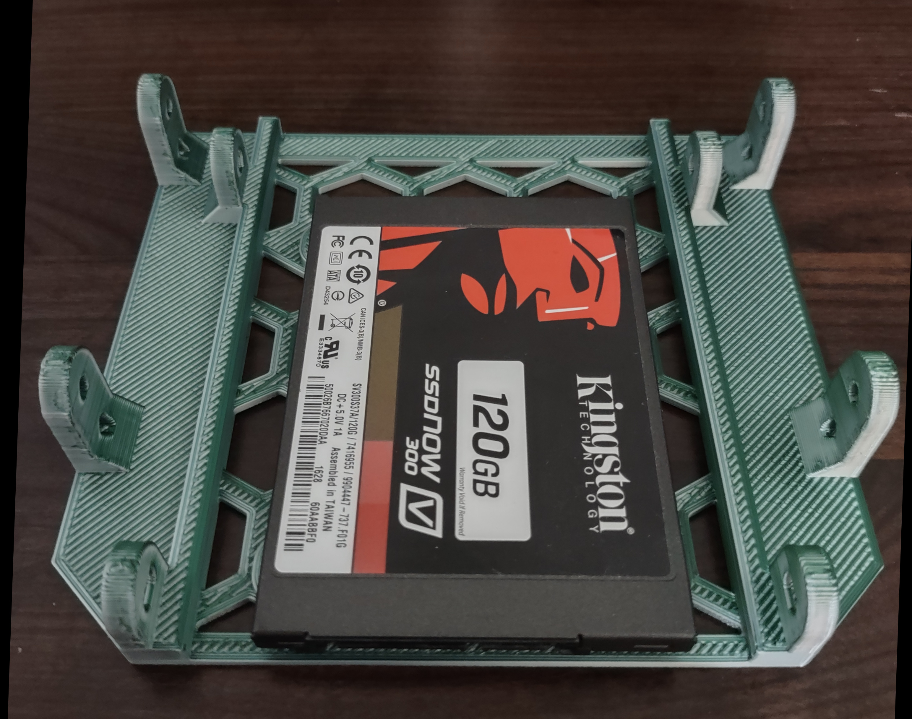 Hard drive bay adapter - 2.5