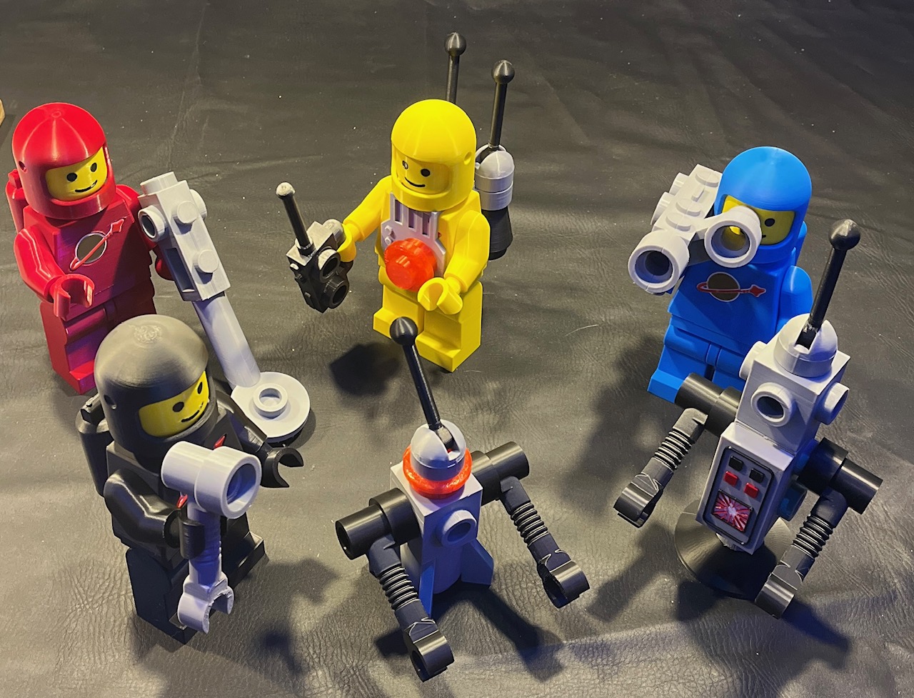 Mega-sized Lego-like Classic Space Mini-Figures by BrickDreams ...