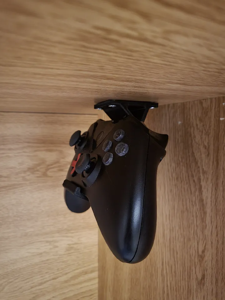 Controller holder under desk (Xbox series X|S) by TheRoyalEngineer ...