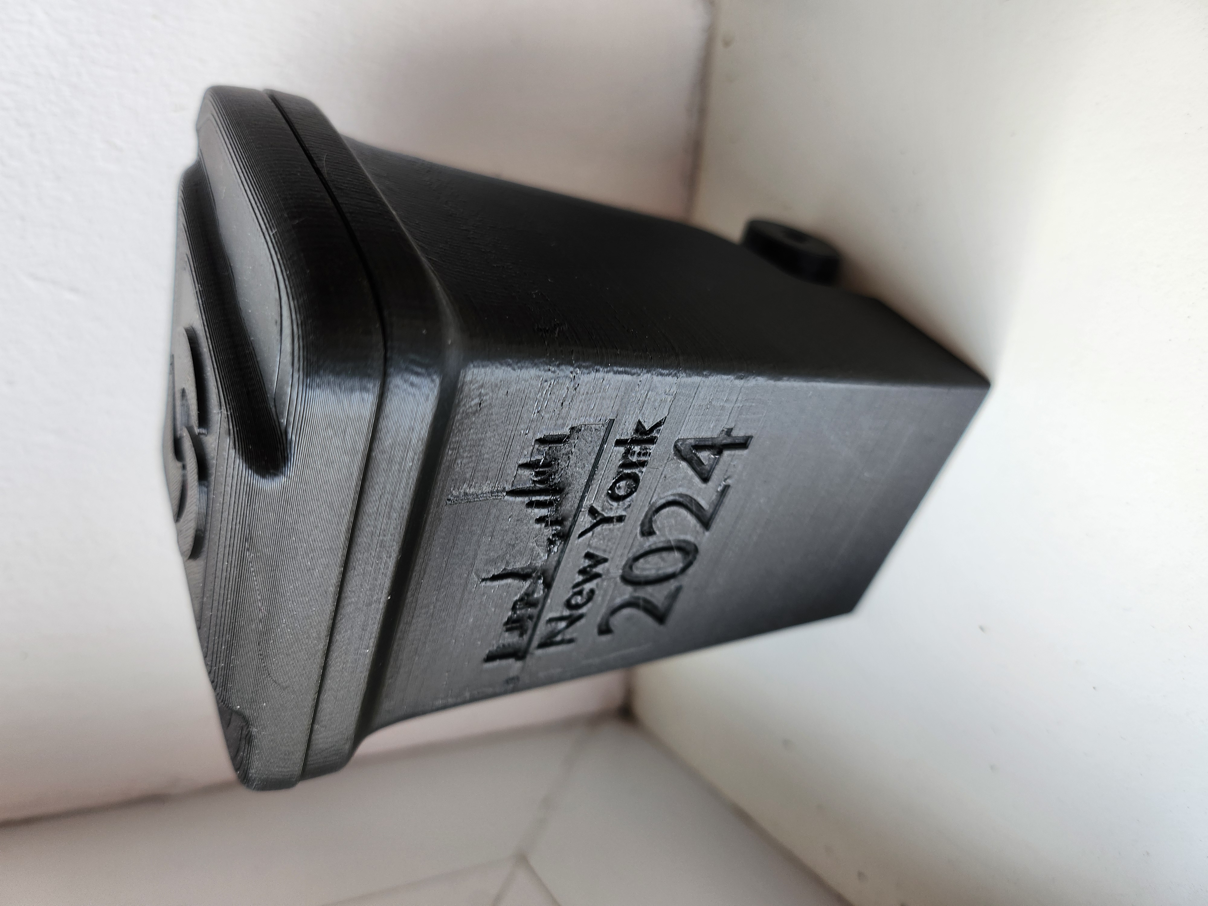 New York City wheelie bin 2024! The innovation of the 21st century.