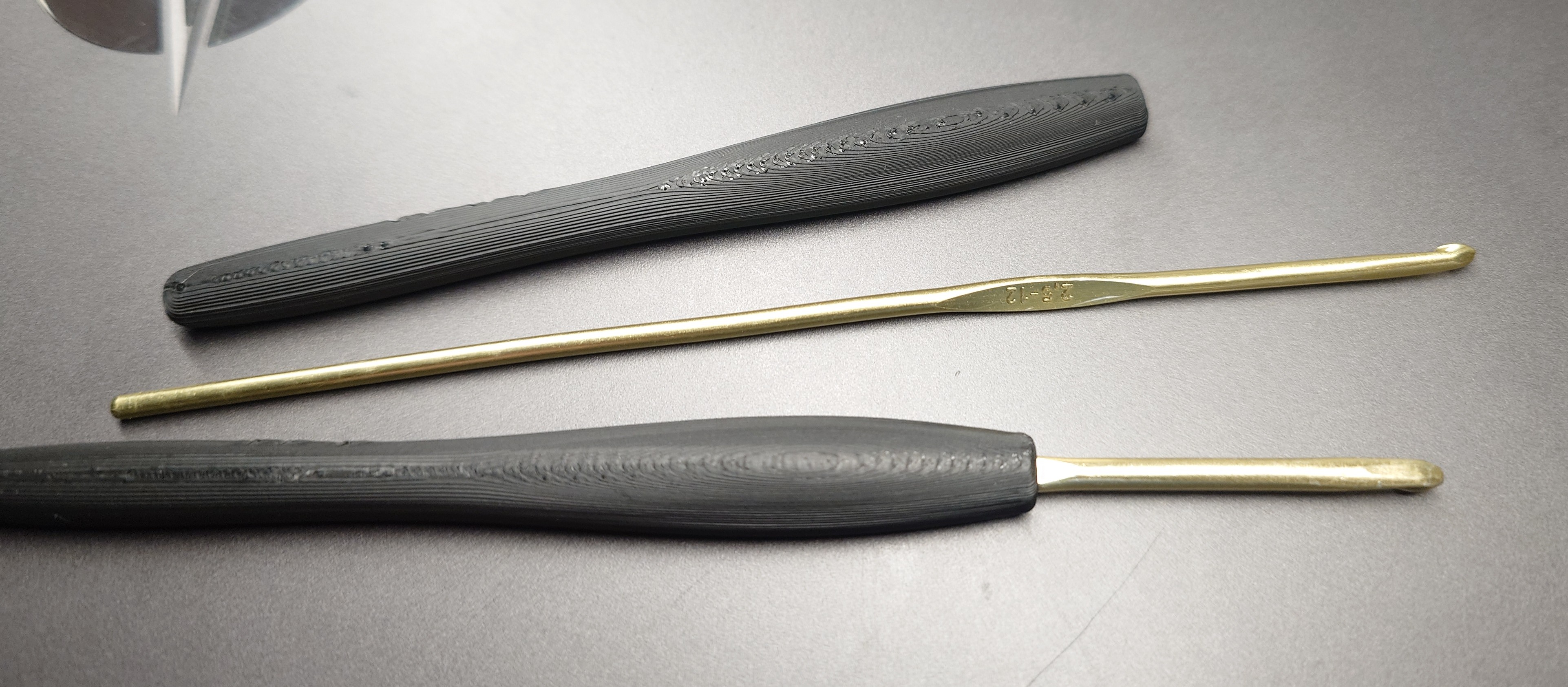 Comfy crochet hook handle