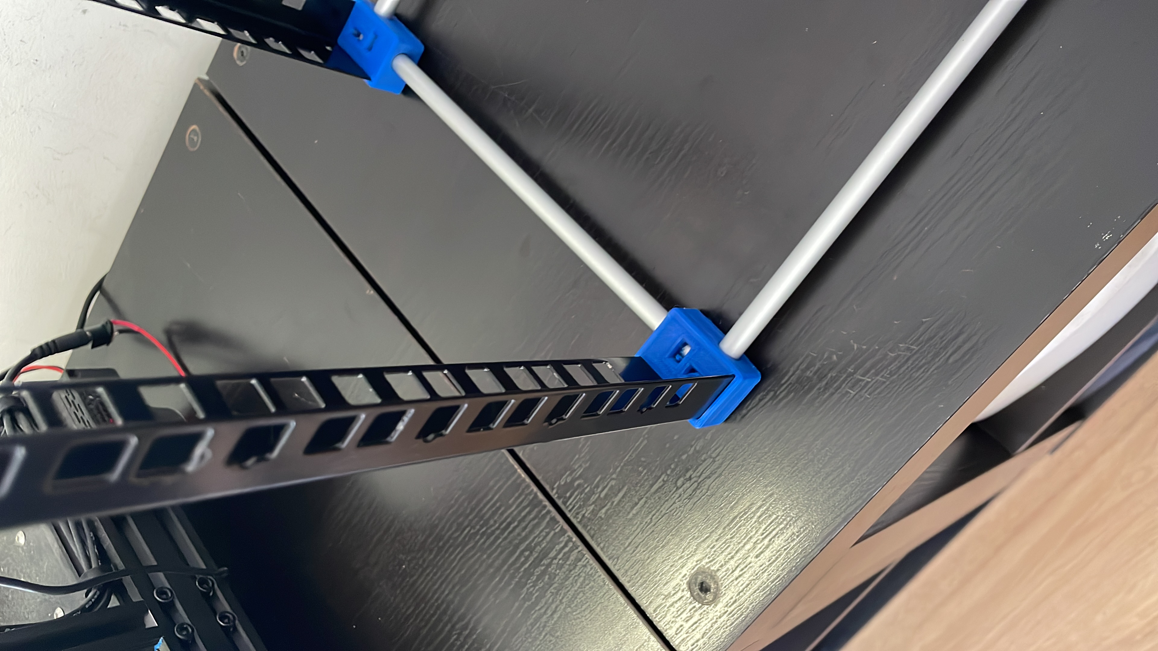 Miniatura 7 do modelo 3D Mini Server Rack