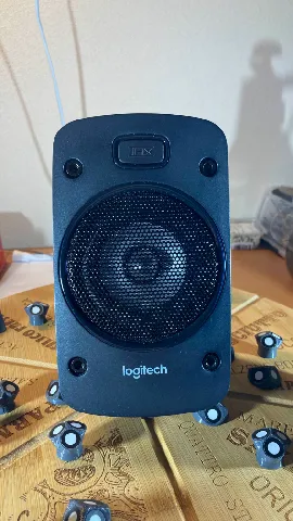 Logitech Z906 Speakers scanned model