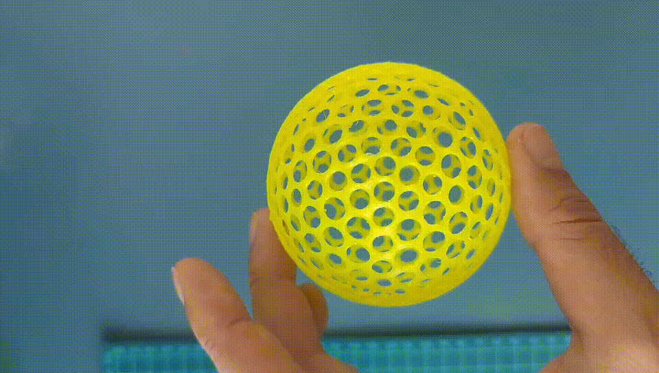 Relaxation ball printed from PETG