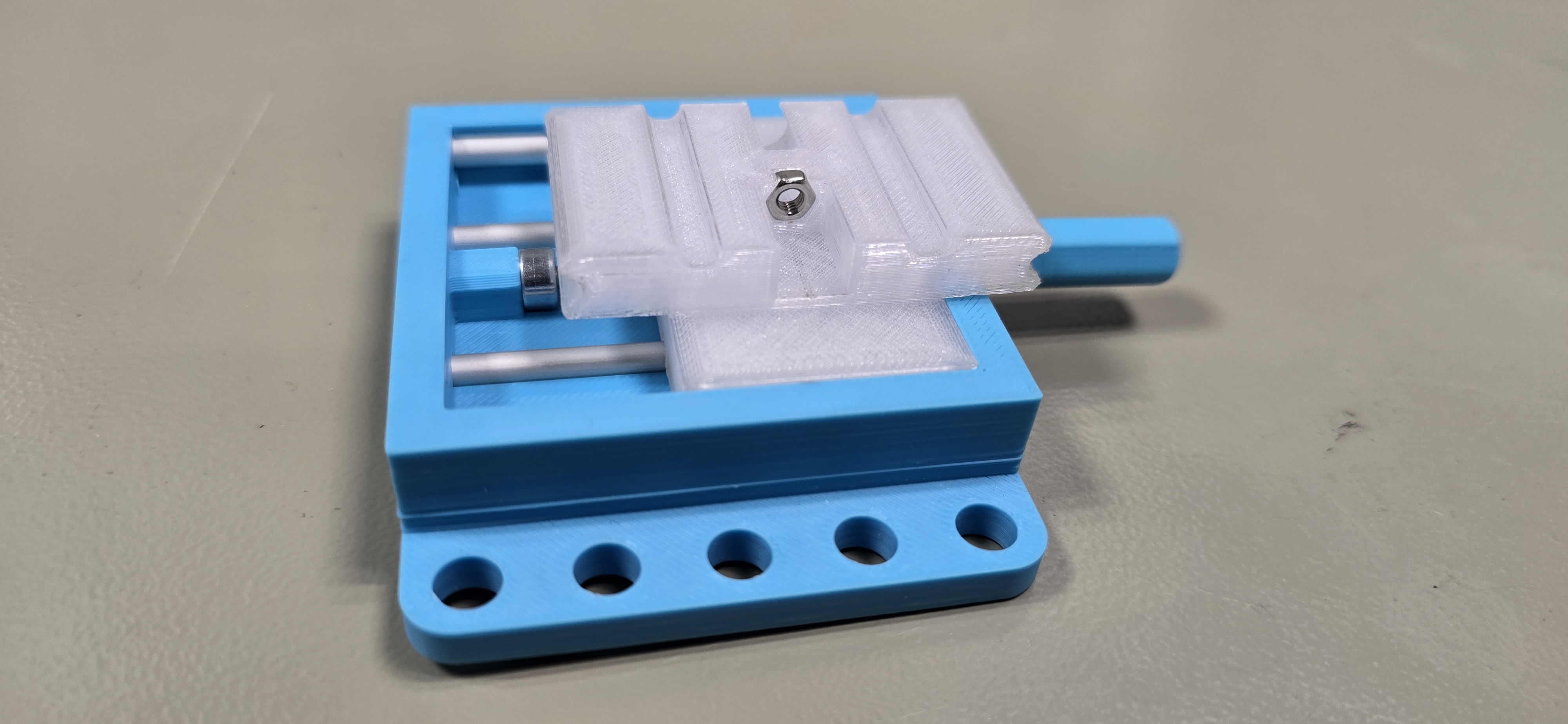 Miniatura 3 do modelo 3D Two axis printed linear stage
