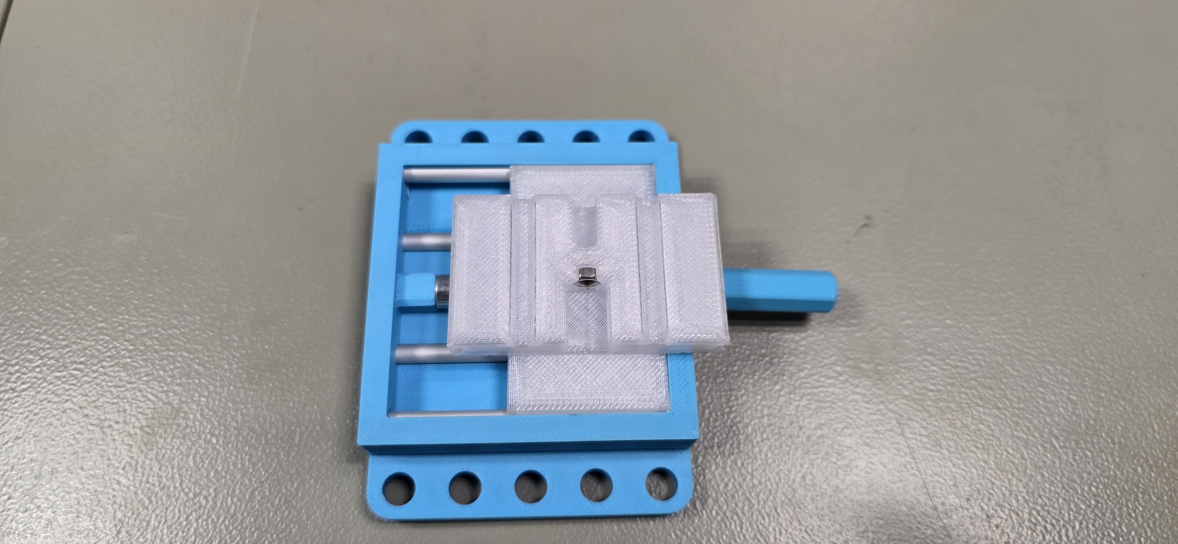 Miniatura 4 do modelo 3D Two axis printed linear stage