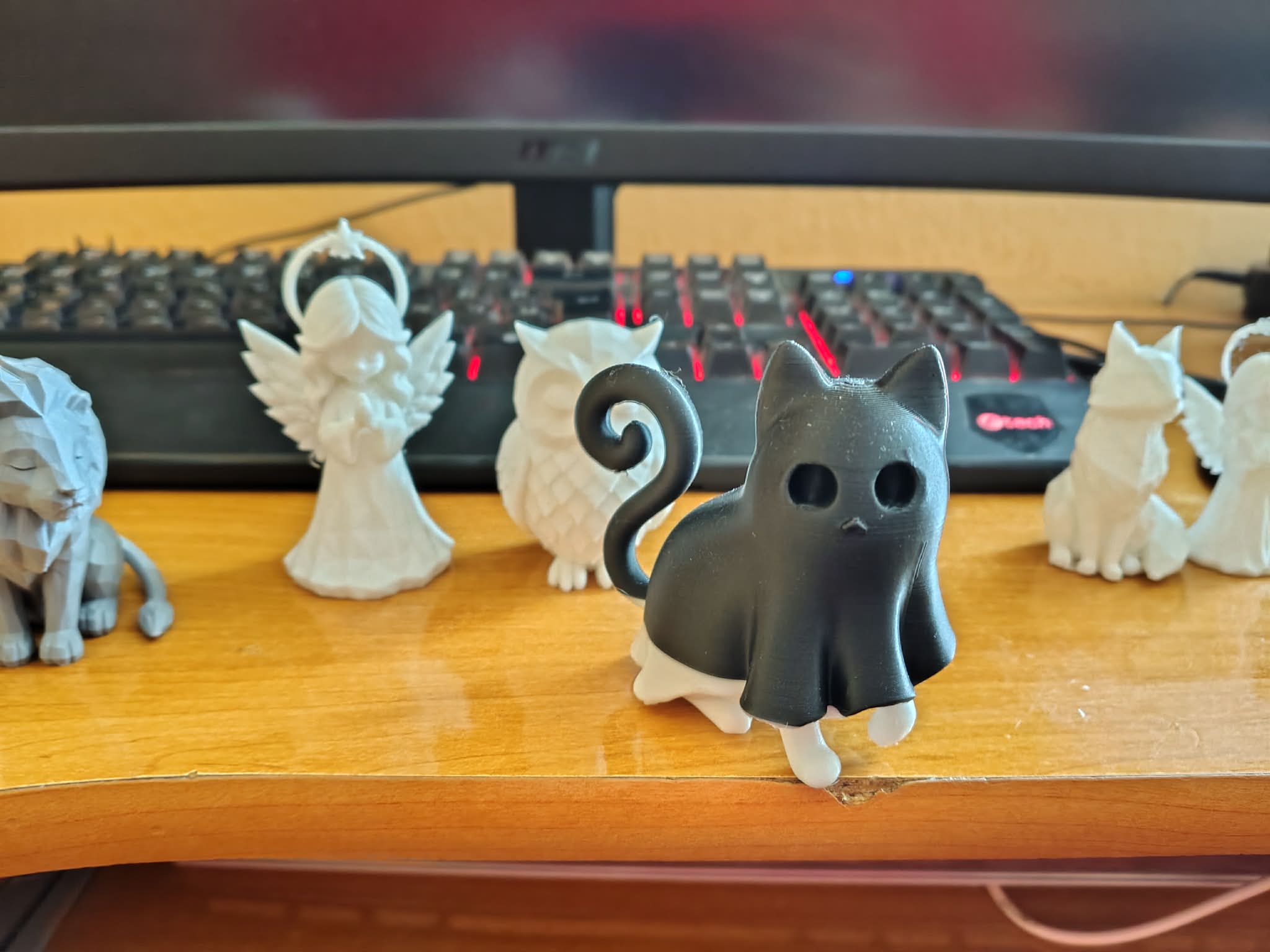 Cute Ghost Cat – Halloween Decoration