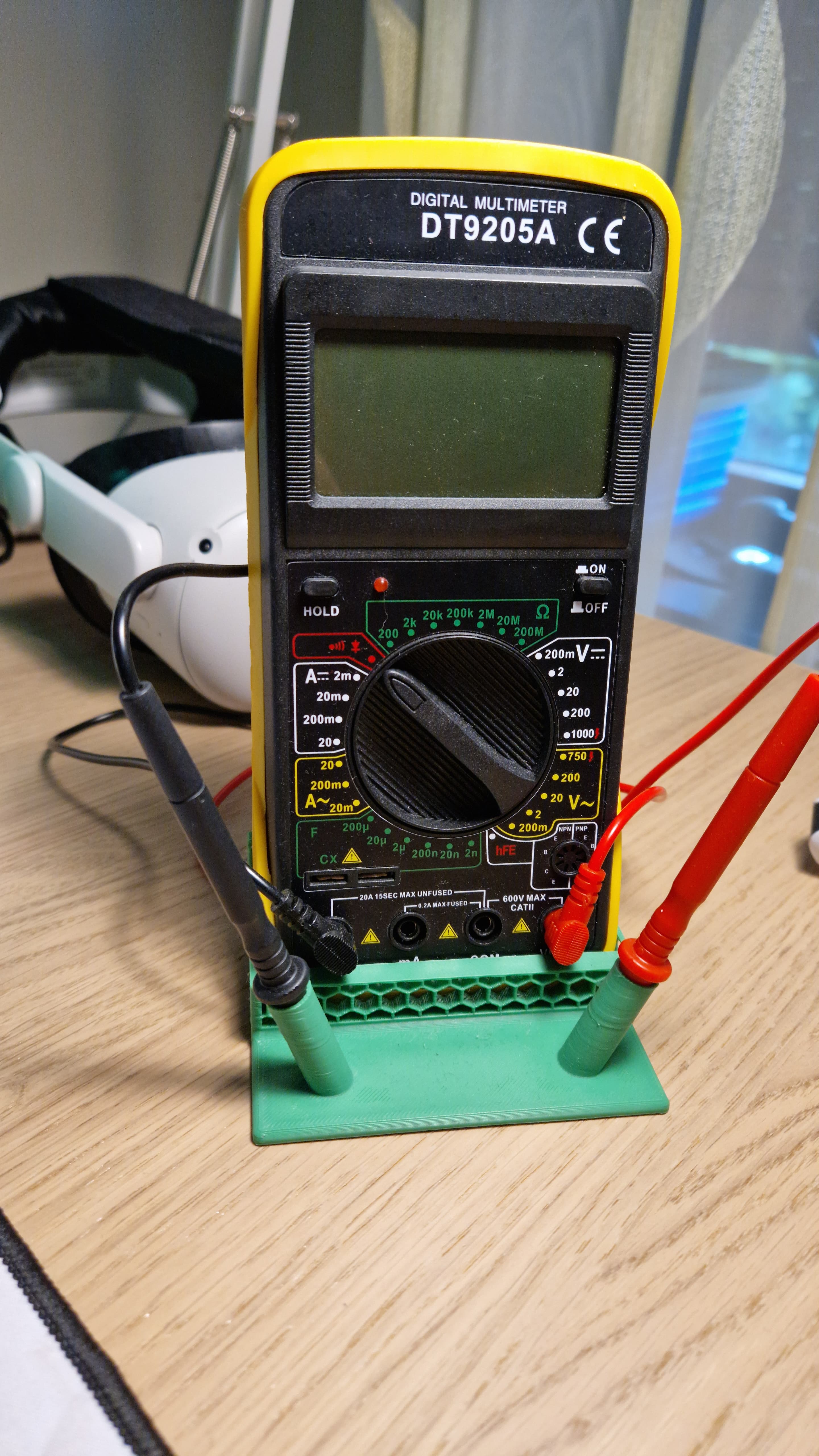 Miniatura 10 do modelo 3D Multimeter Vertical Stand