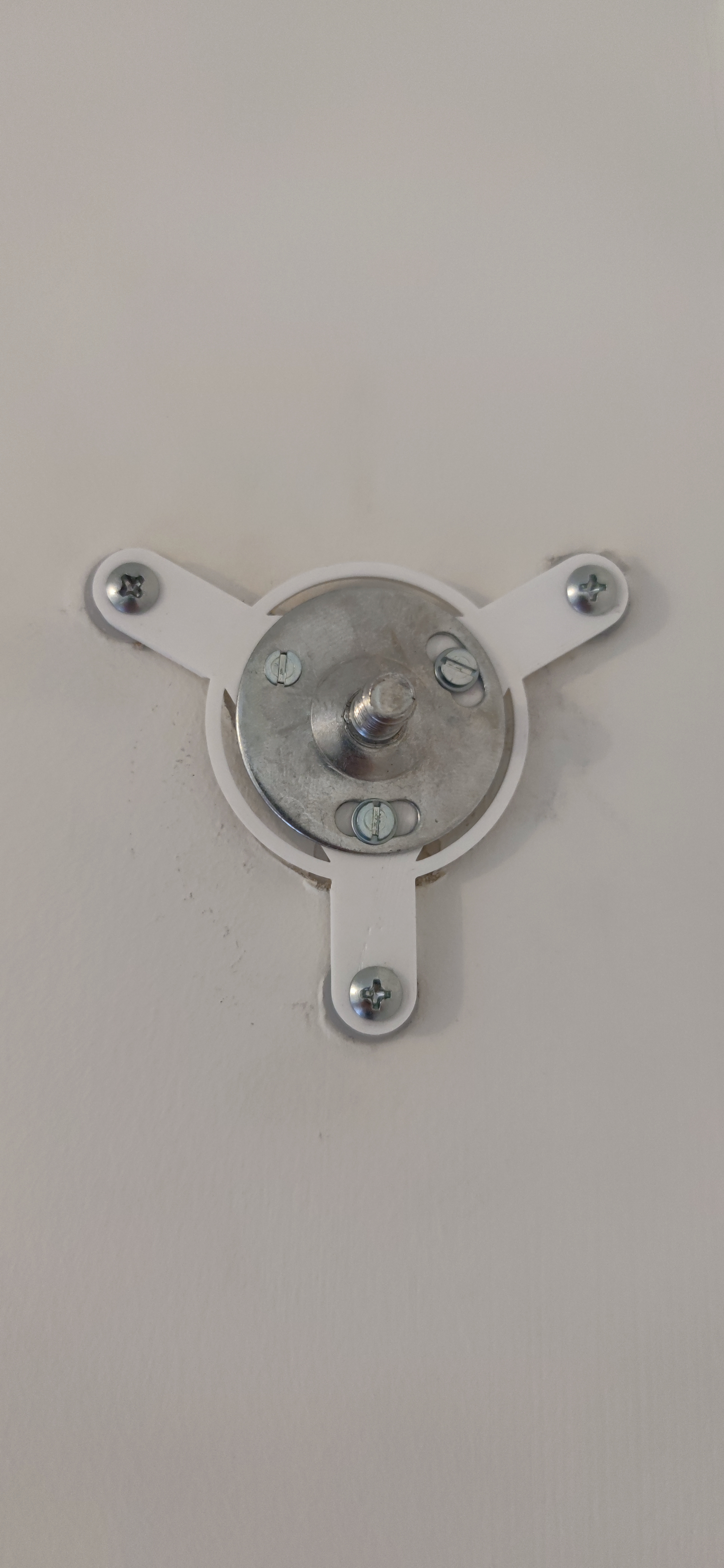 Plasterboard curtain rod mount holes fix