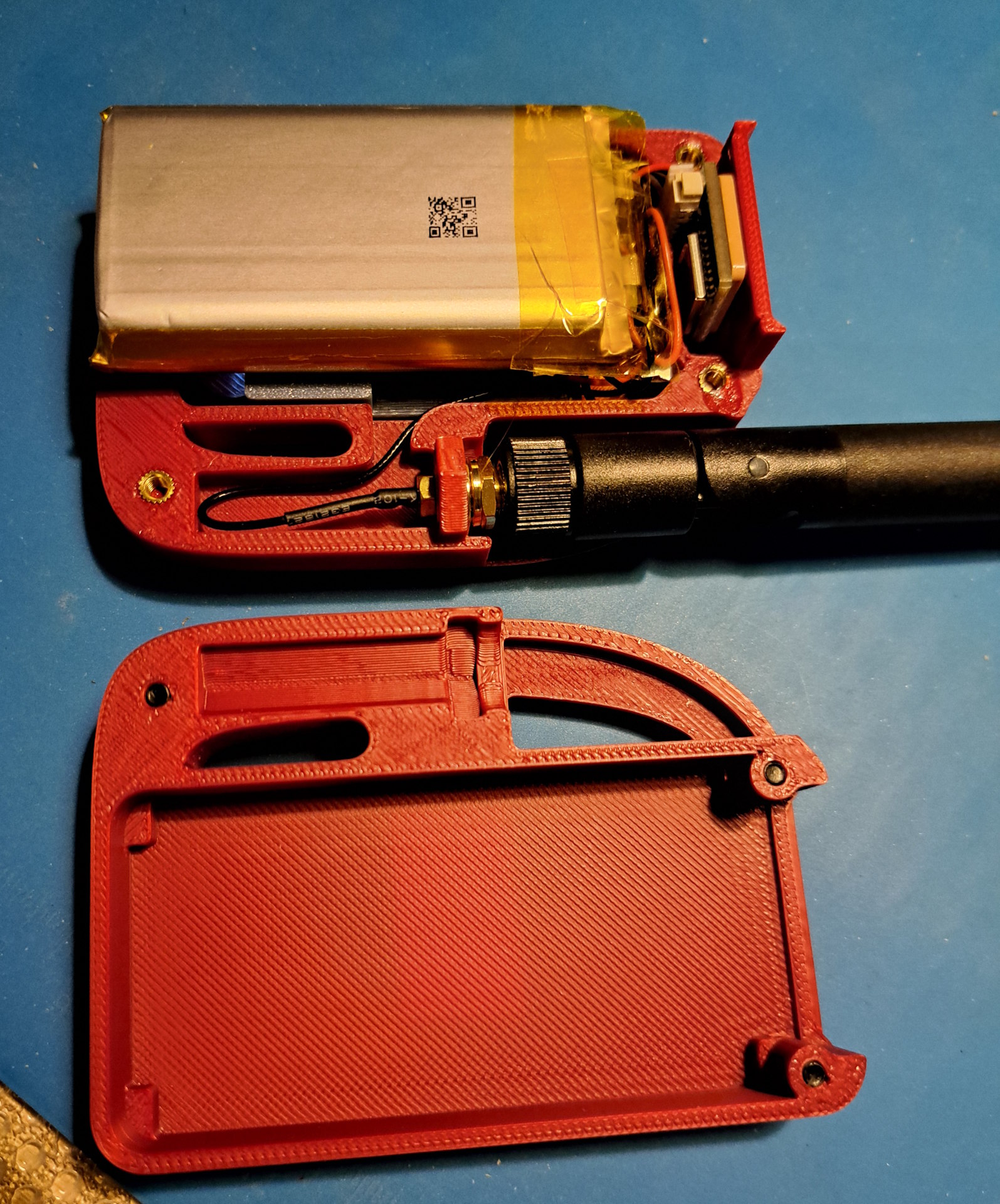 3D-Printed Enclosure for Heltec V4 (GPS): Fix for GWS antenna and low profile single button