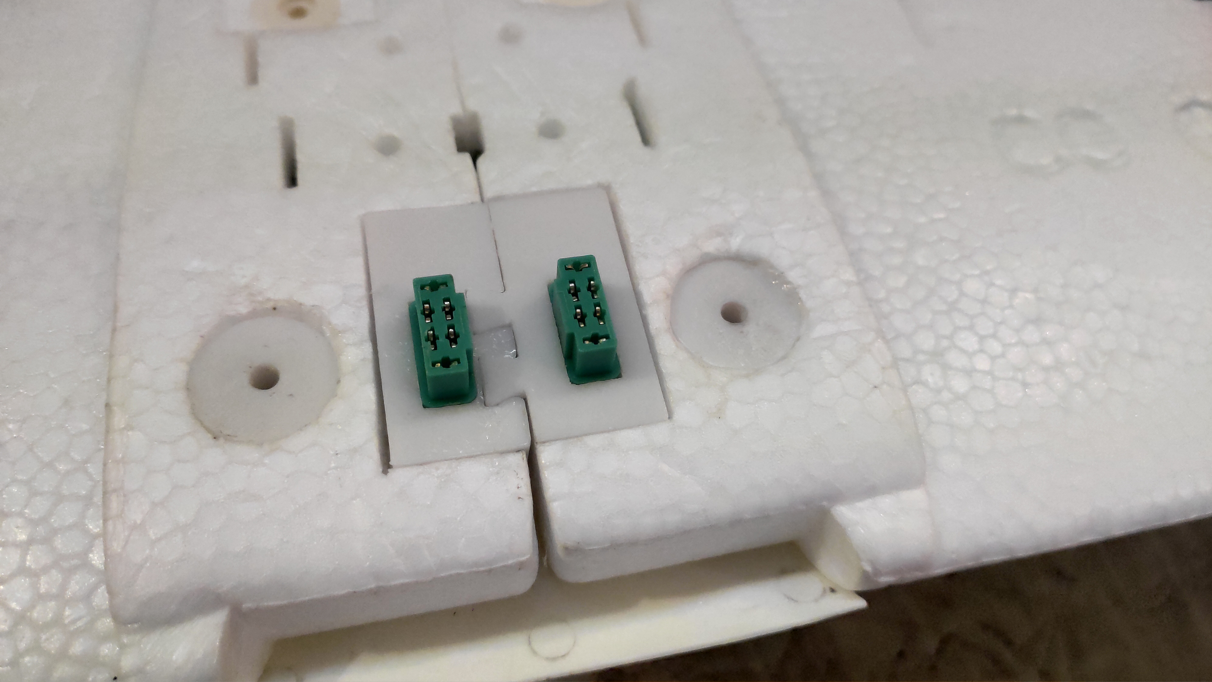 Volantex TrainStar MPX wing mounting — miniatura 2