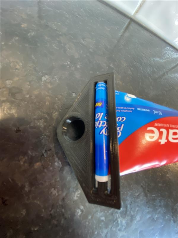 Miniatura 4 do modelo 3D Tooth Past Squeezer