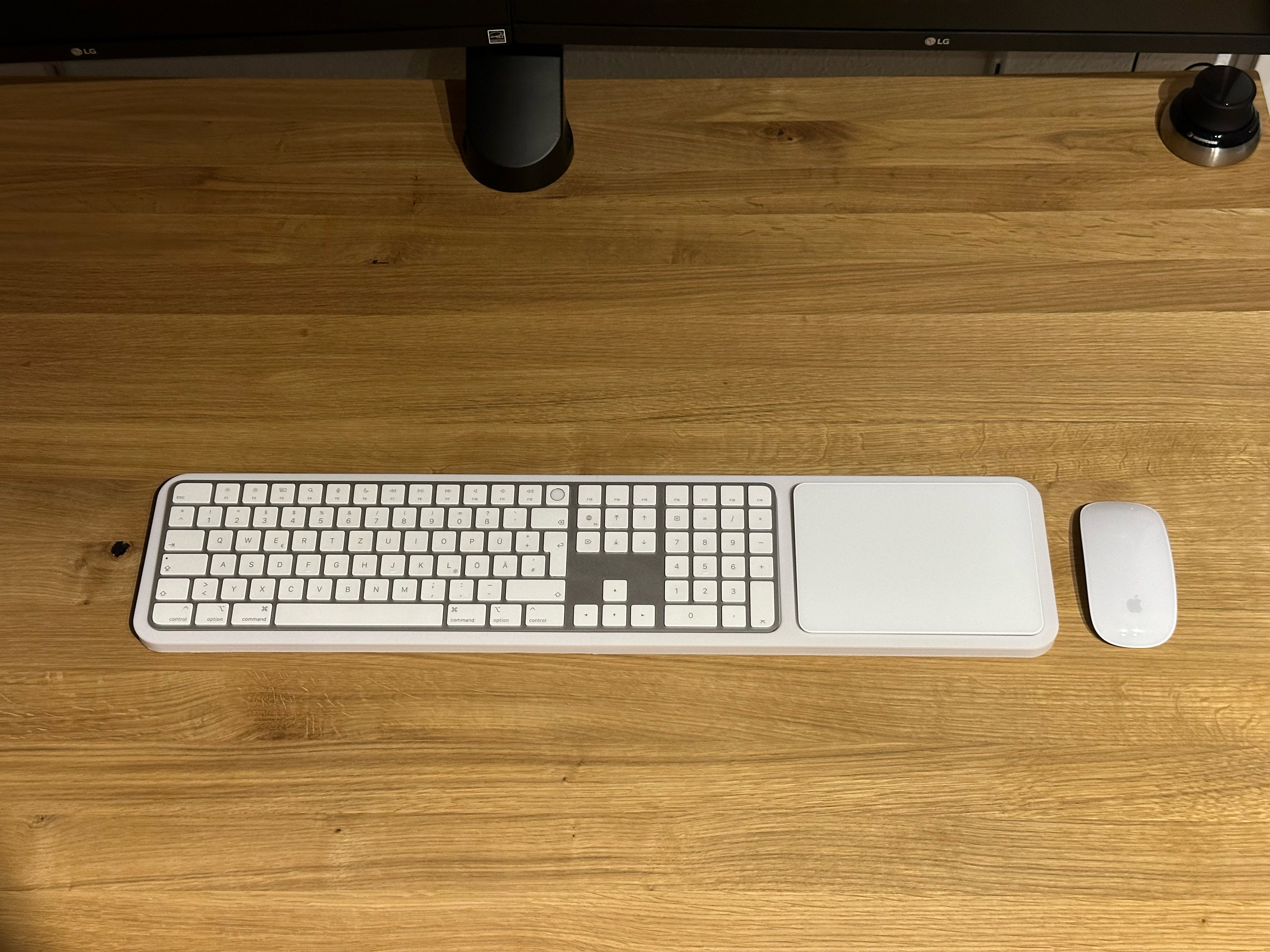 Apple Keyboard + TrackPad holder (2 part variant)