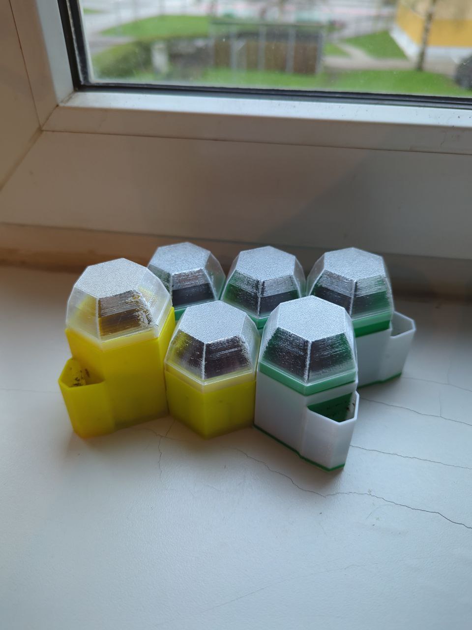 Modular Hexa Self-Watering Plant Seeding Station