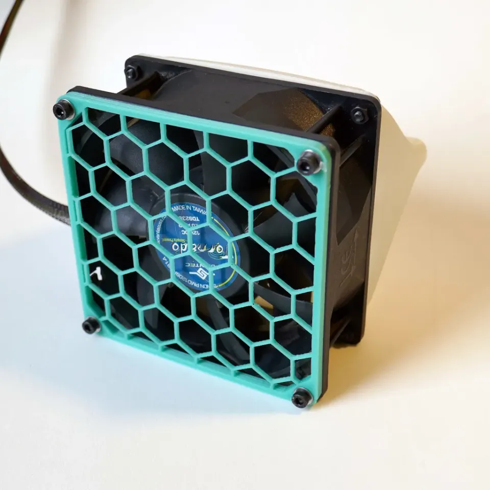 92 mm honeycomb fan guard by gtorelly | Download free STL model ...