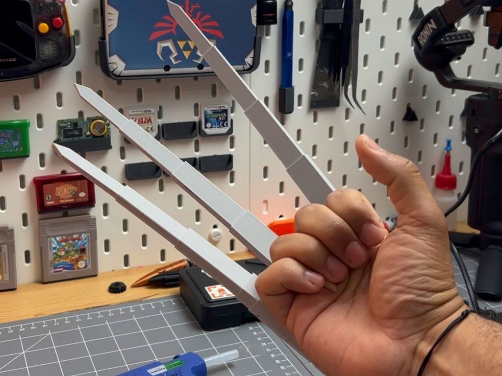 Miniatura 2 do modelo 3D Collapsible Wolverine Claws