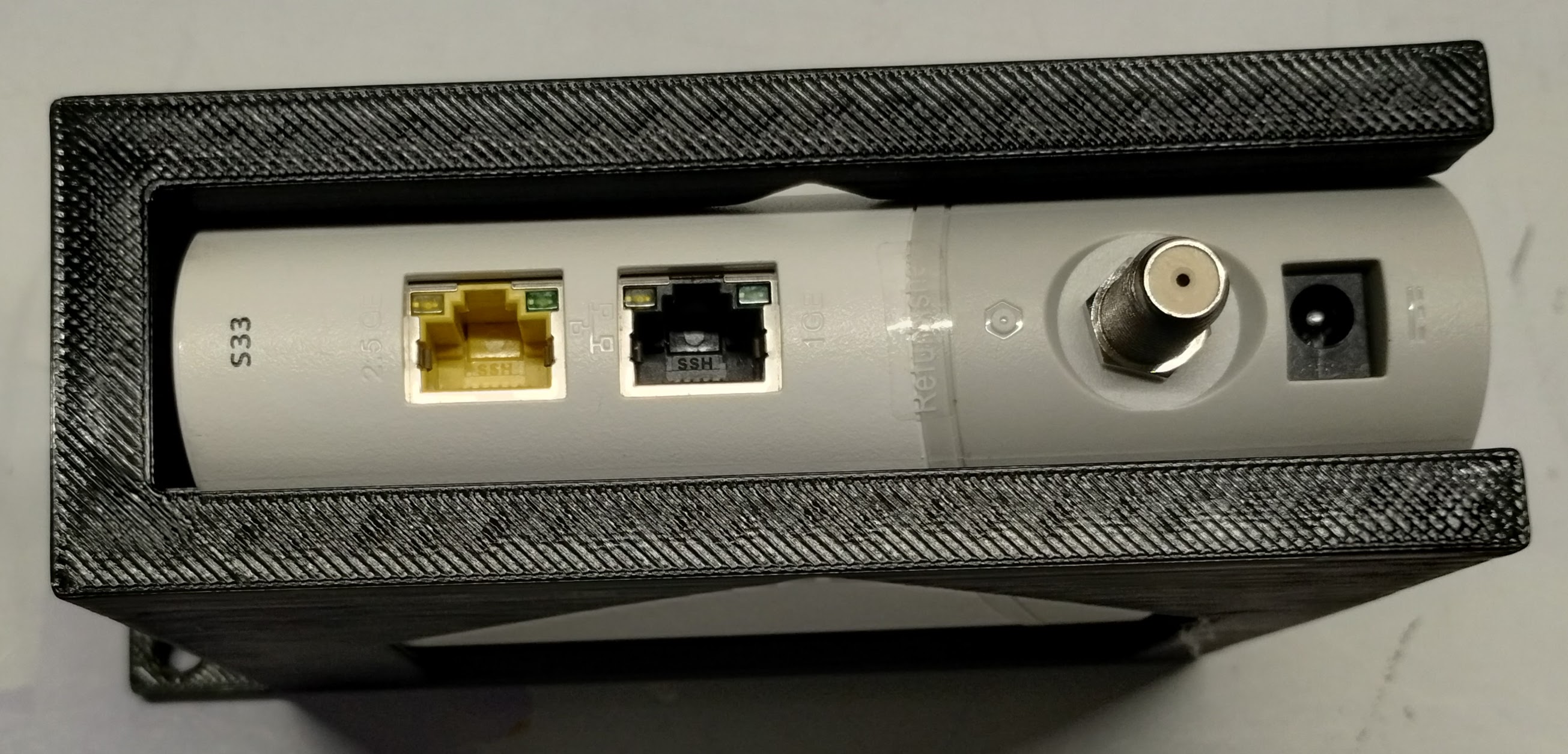 Arris Surfboard S33 rack mount bracket by TreoWayne Download free STL