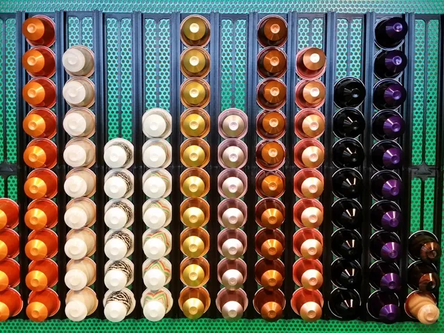 Magnetic Nespresso capsule wall holder