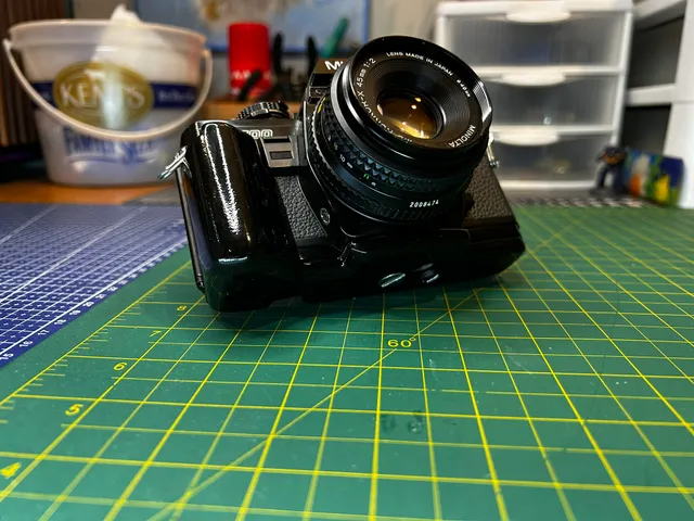 Minolta X-700 Camera Grip