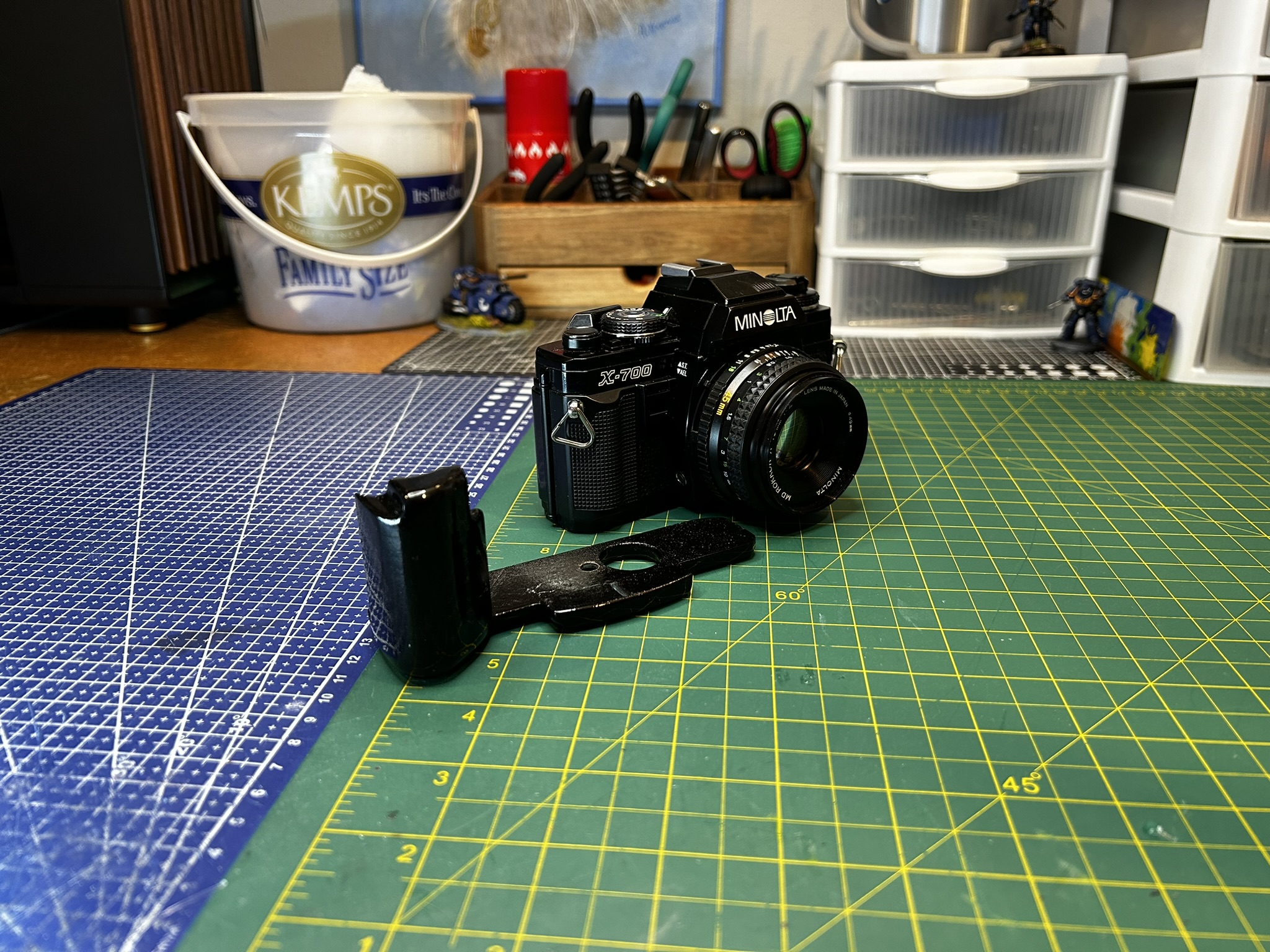 minolta-x-700-camera-grip-by-the-yooper-download-free-stl-model