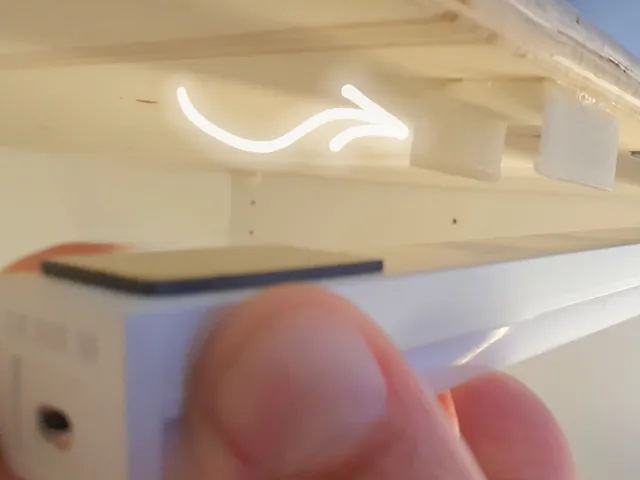 CLIP FOR BATTERY POWER LED LIGHT BAR AT A STRAIGHT (90°) ANGLE