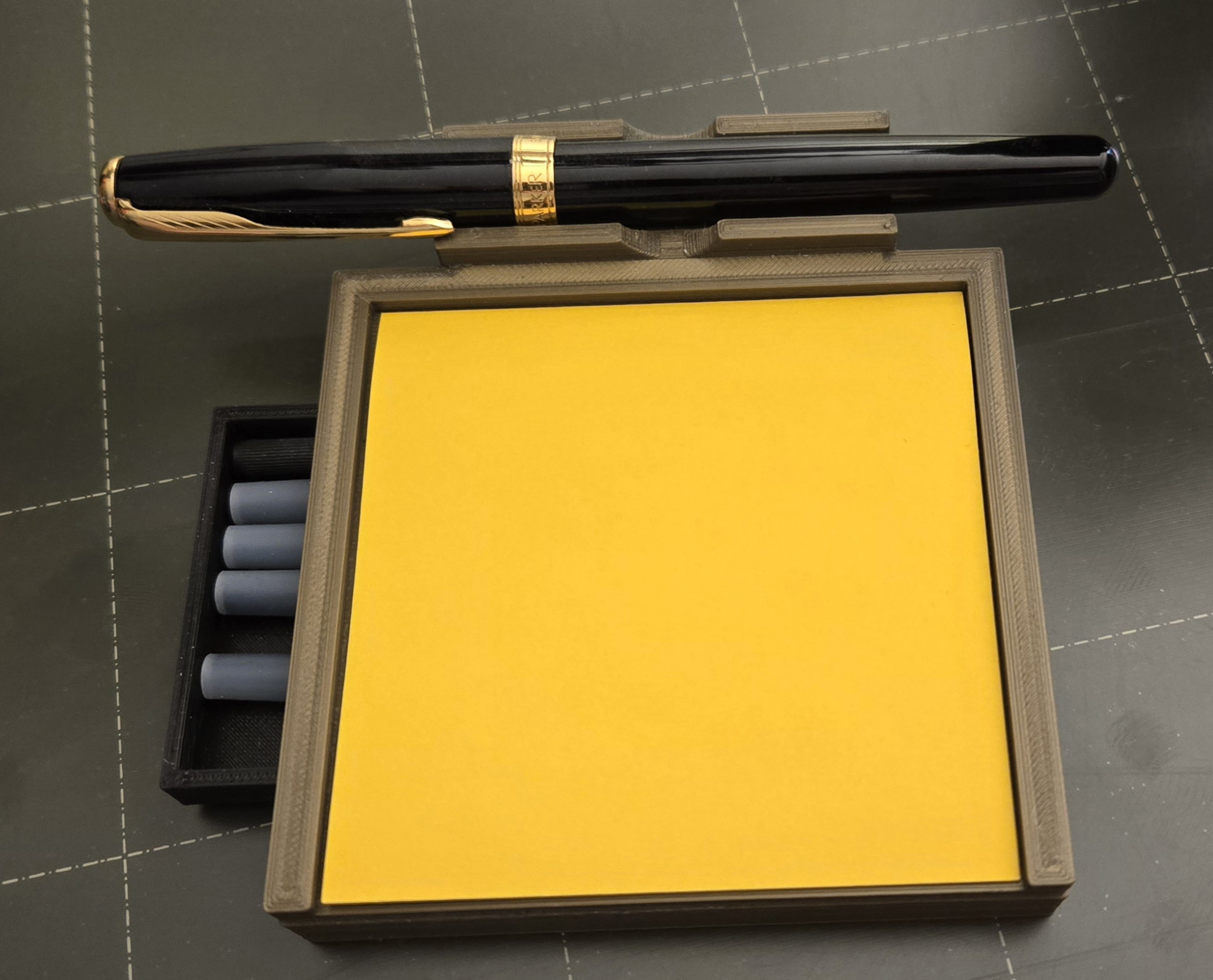 Pen and pad holder by Download free STL model